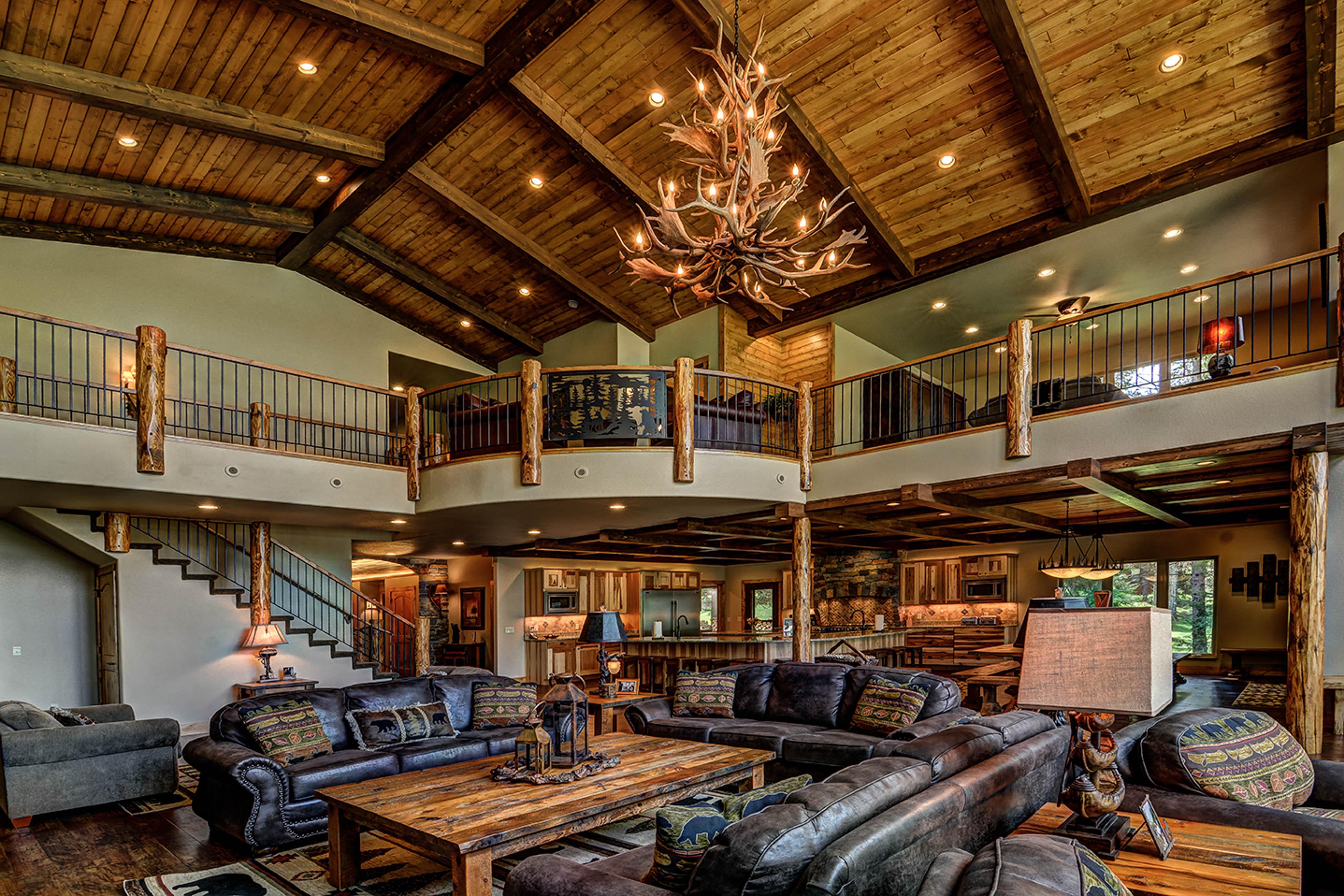 Whispering Pines Lodge -Fewer Rooms Option