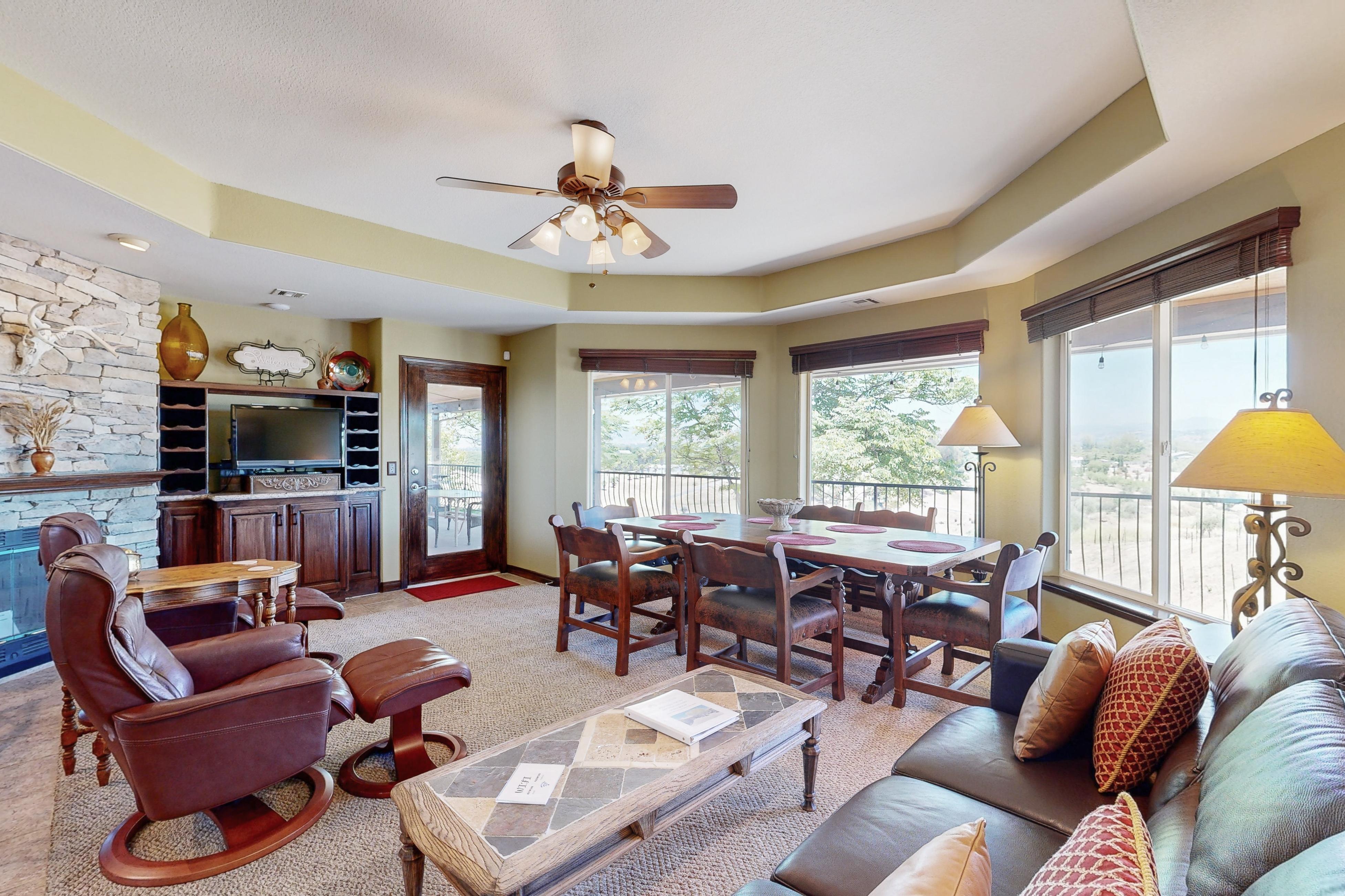 Wine Country Guest House - Vineyard & Mountain Views 6