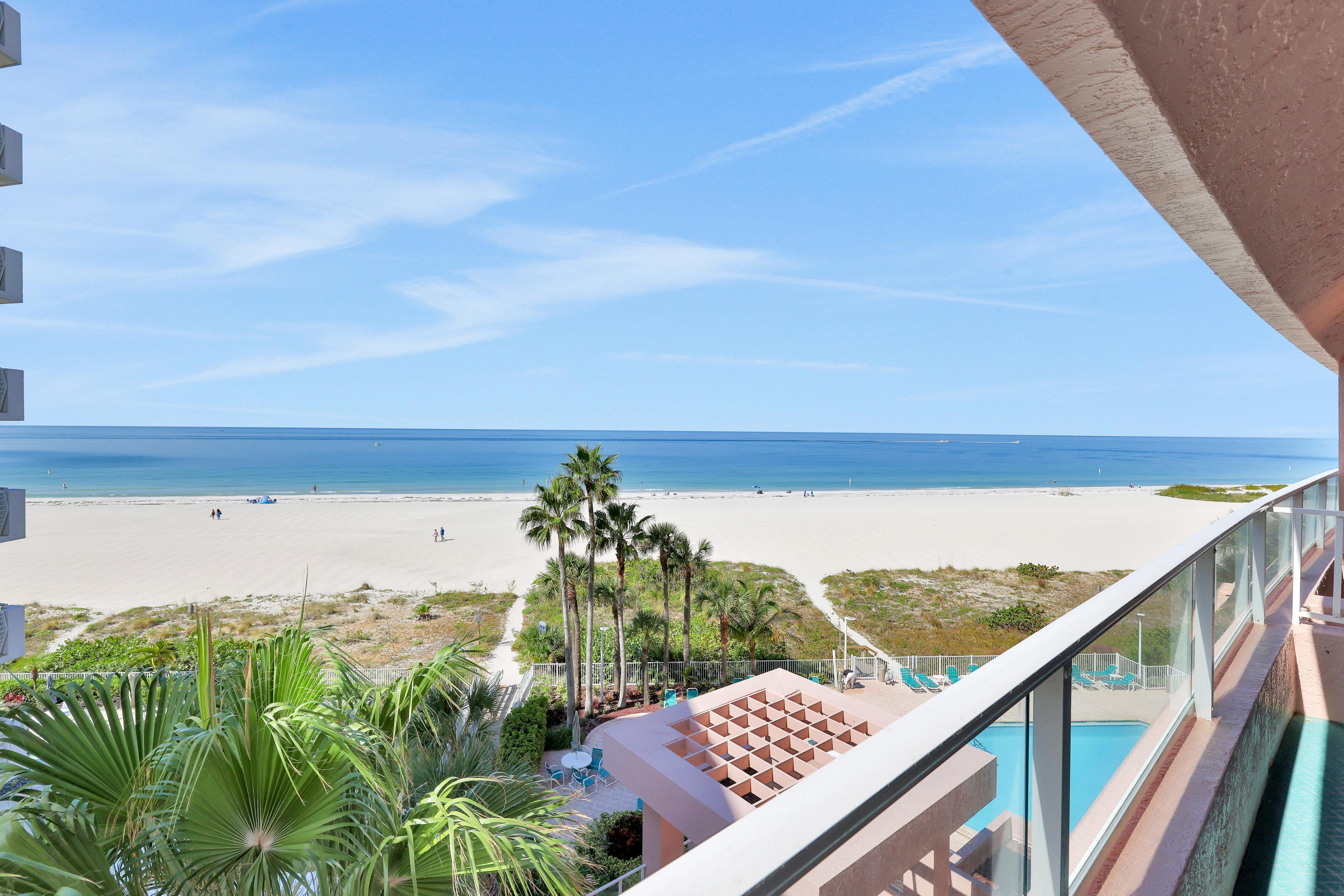 Crescent Beach Club I 5A