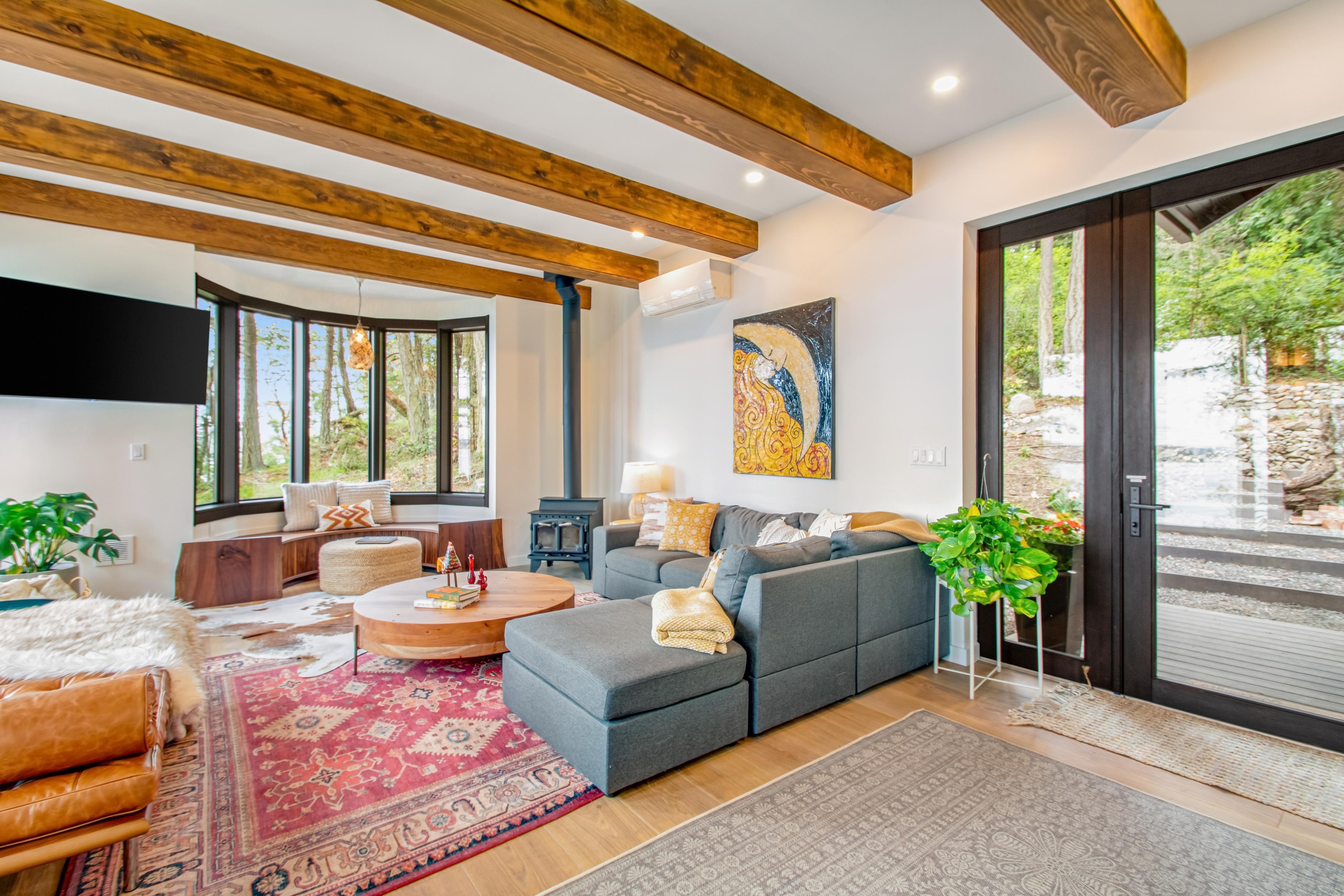 Haven on Hilltop House 6