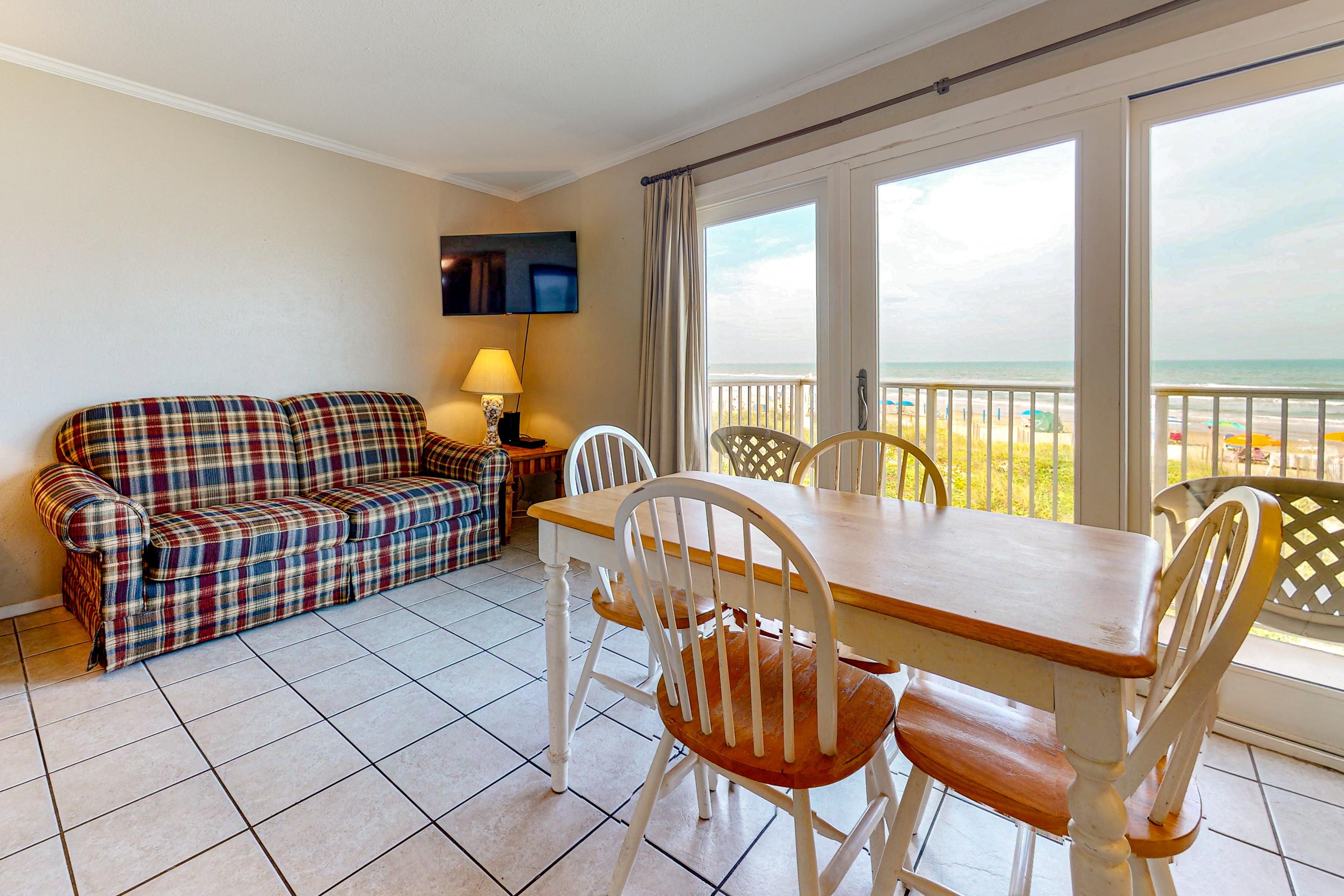 La Internacional Condominiums #203 6