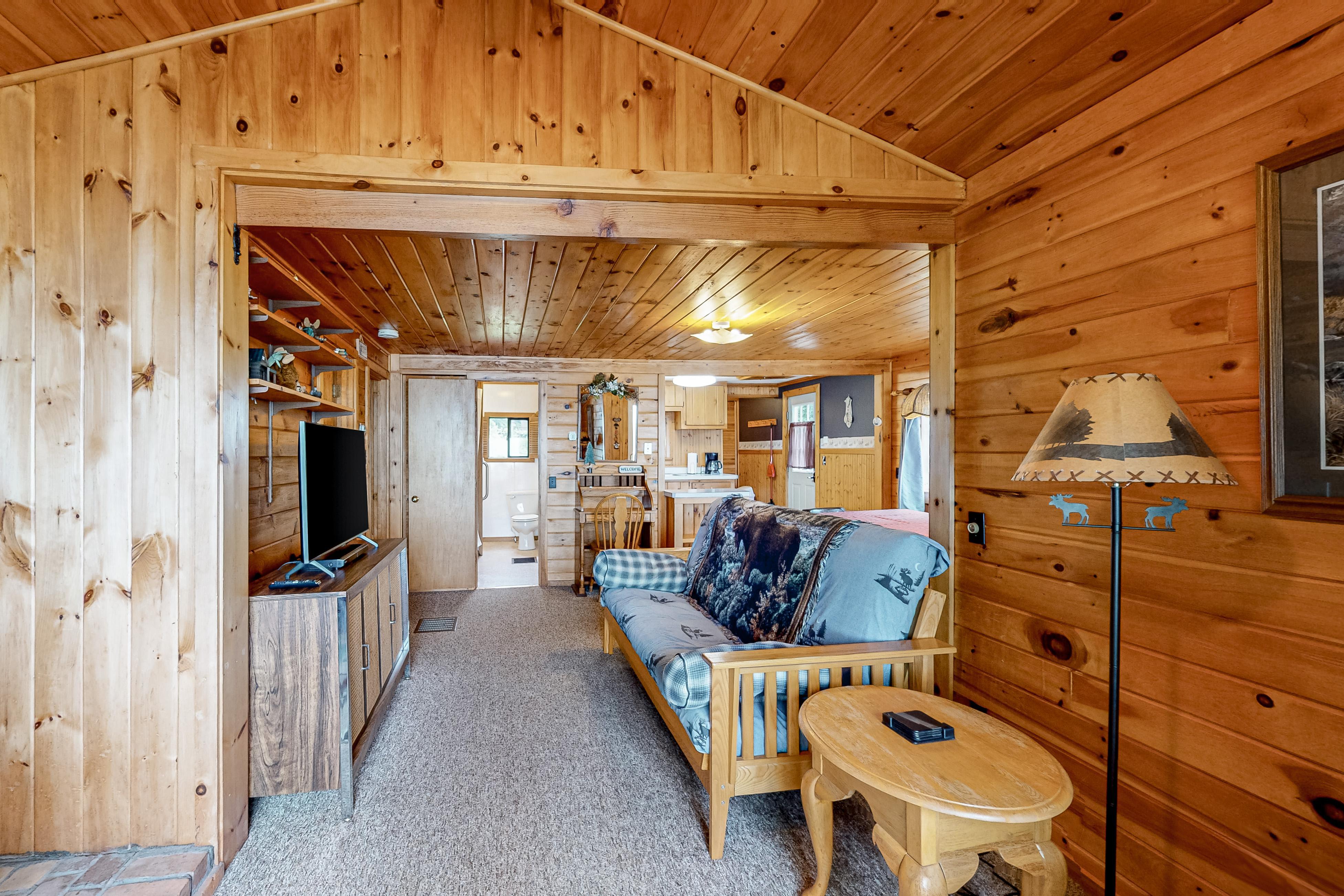 Lakefront Cabins | Photo 2