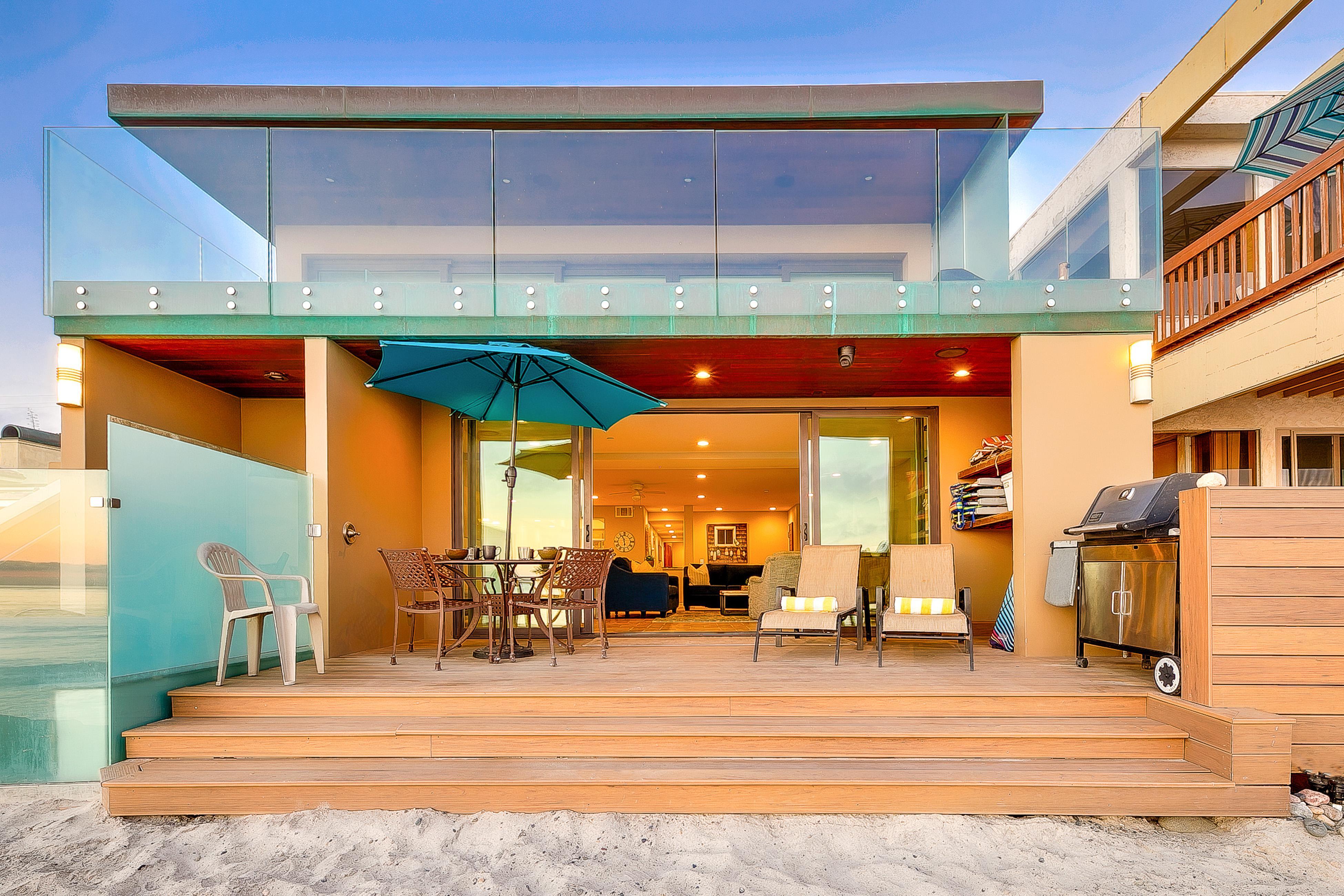 Hawaiian Style on Beach Rd 2