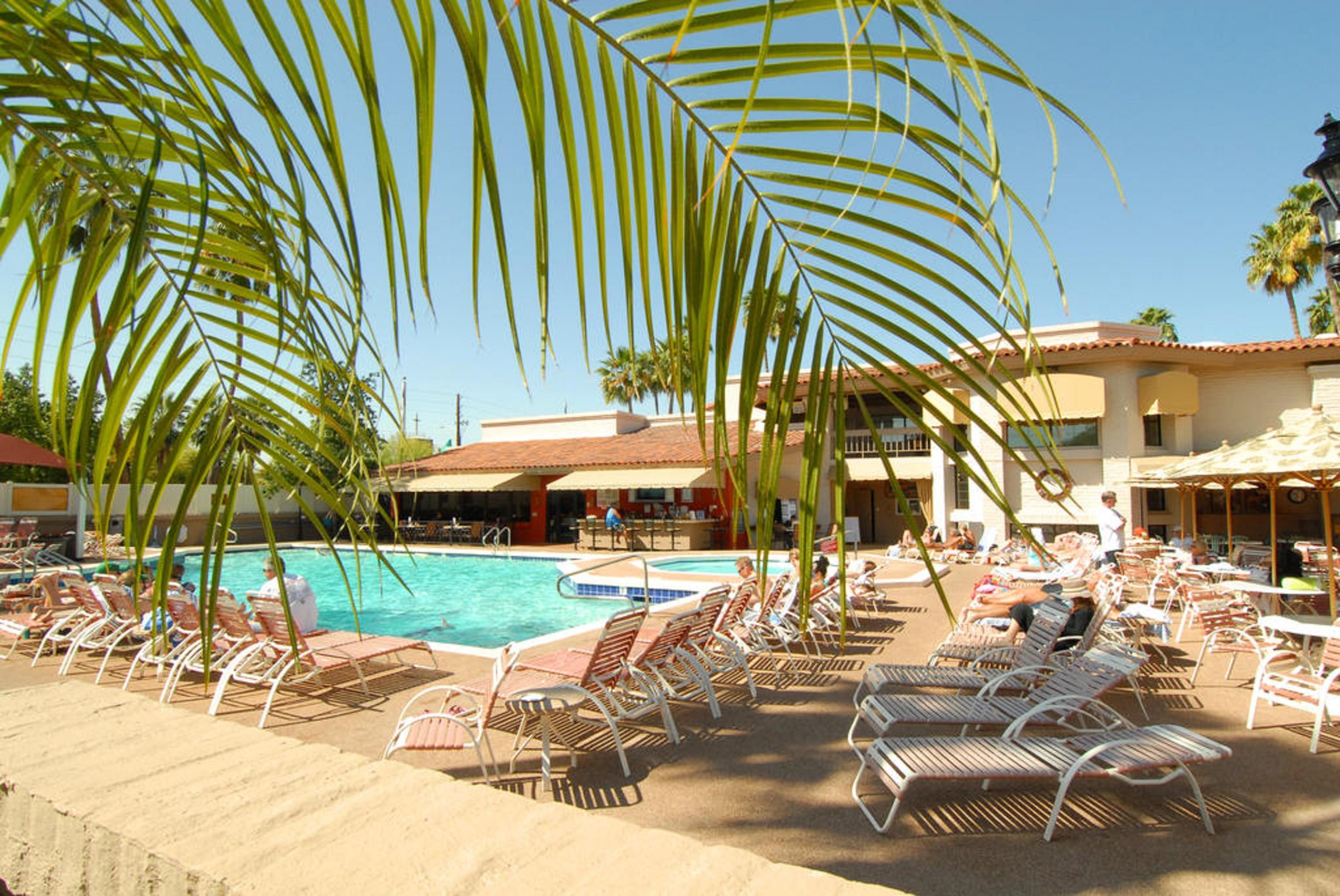 Scottsdale Resort Spacious 2BR Condo with Outdoor Fireplace