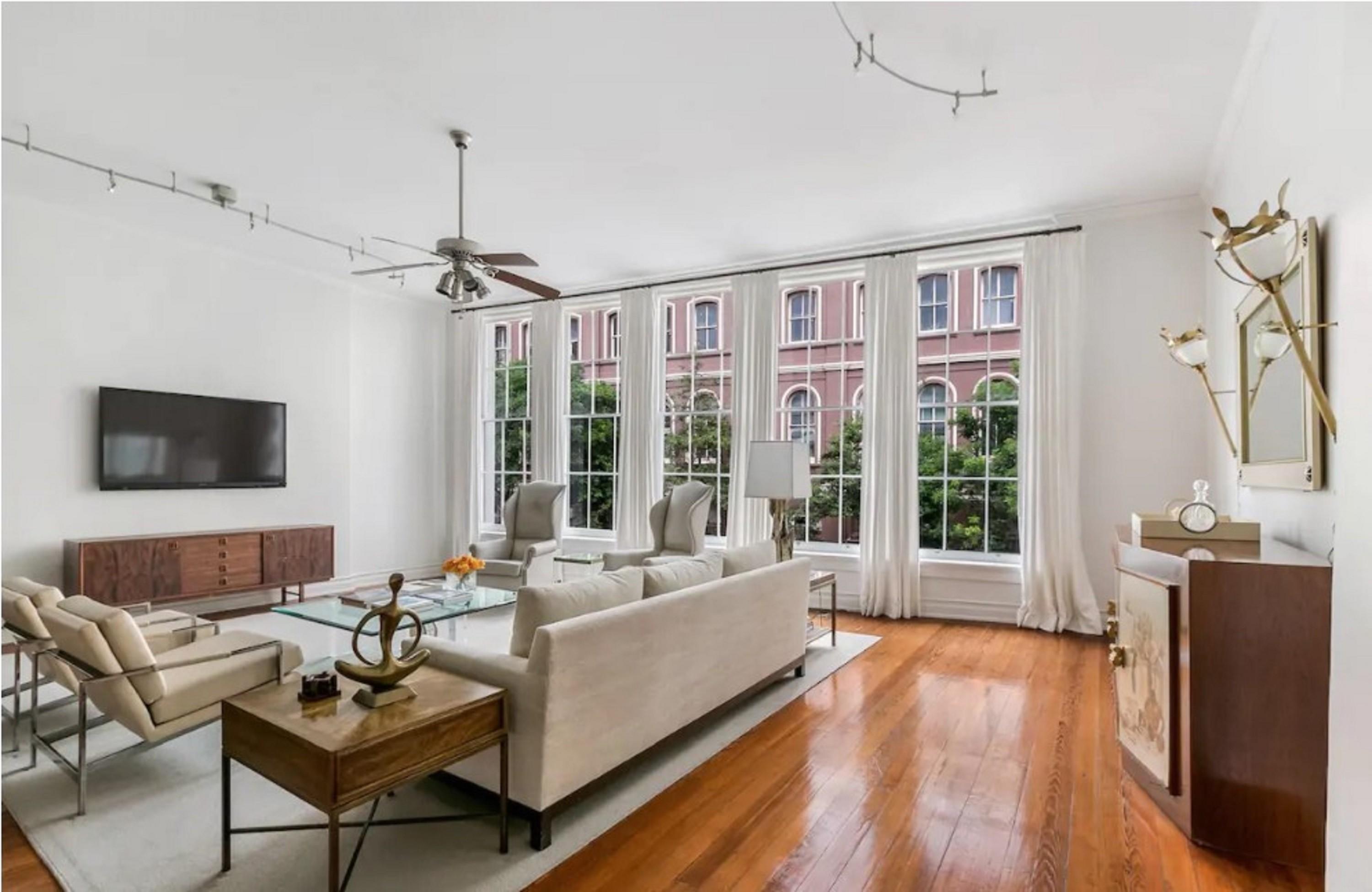 Luxury Baronne Street Apt with Private Rooftop Deck