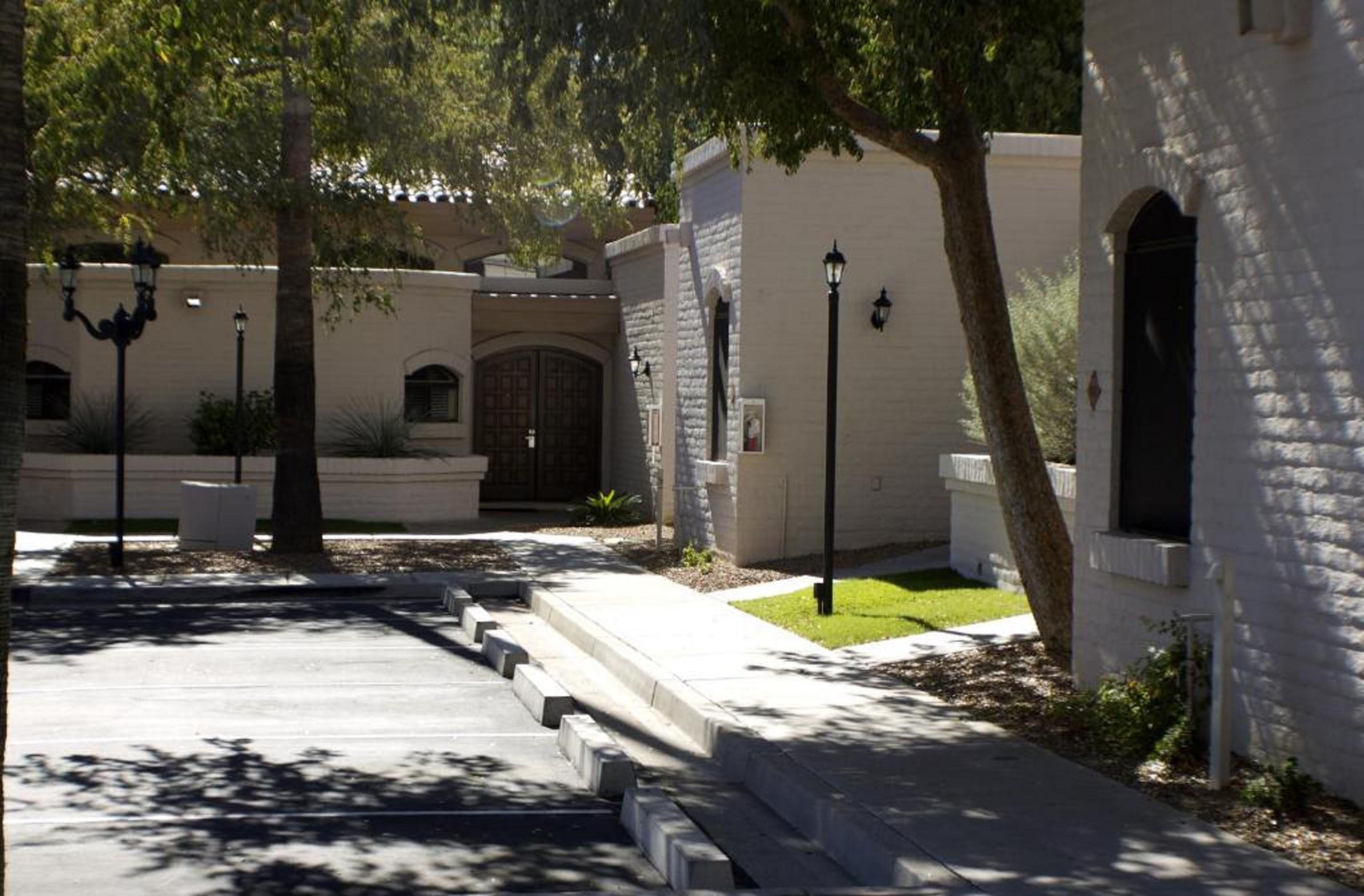 Amazing 2BR Condo with Jacuzzi at Camelback Resort