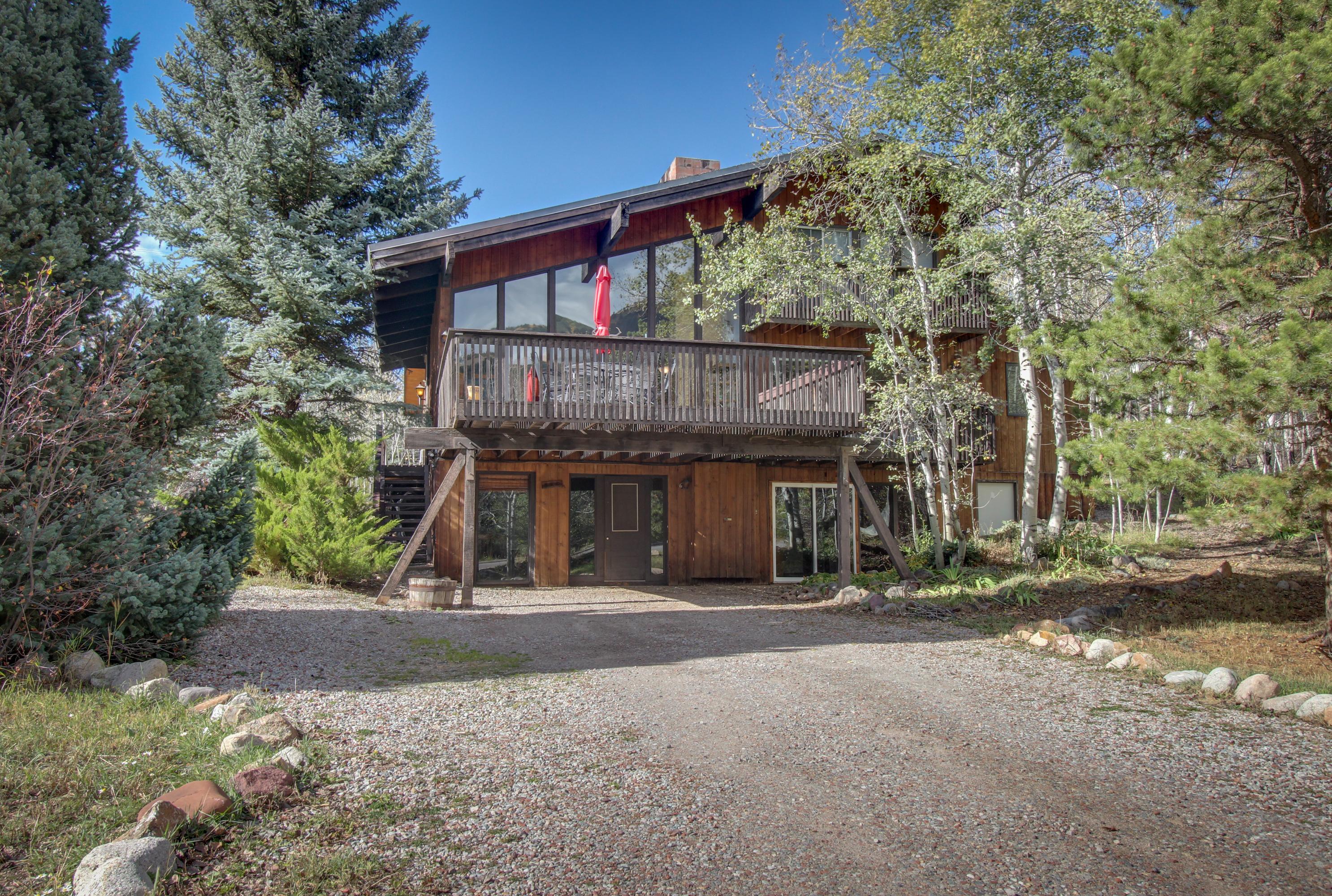 Mountain Valley Hideaway -Upper Level