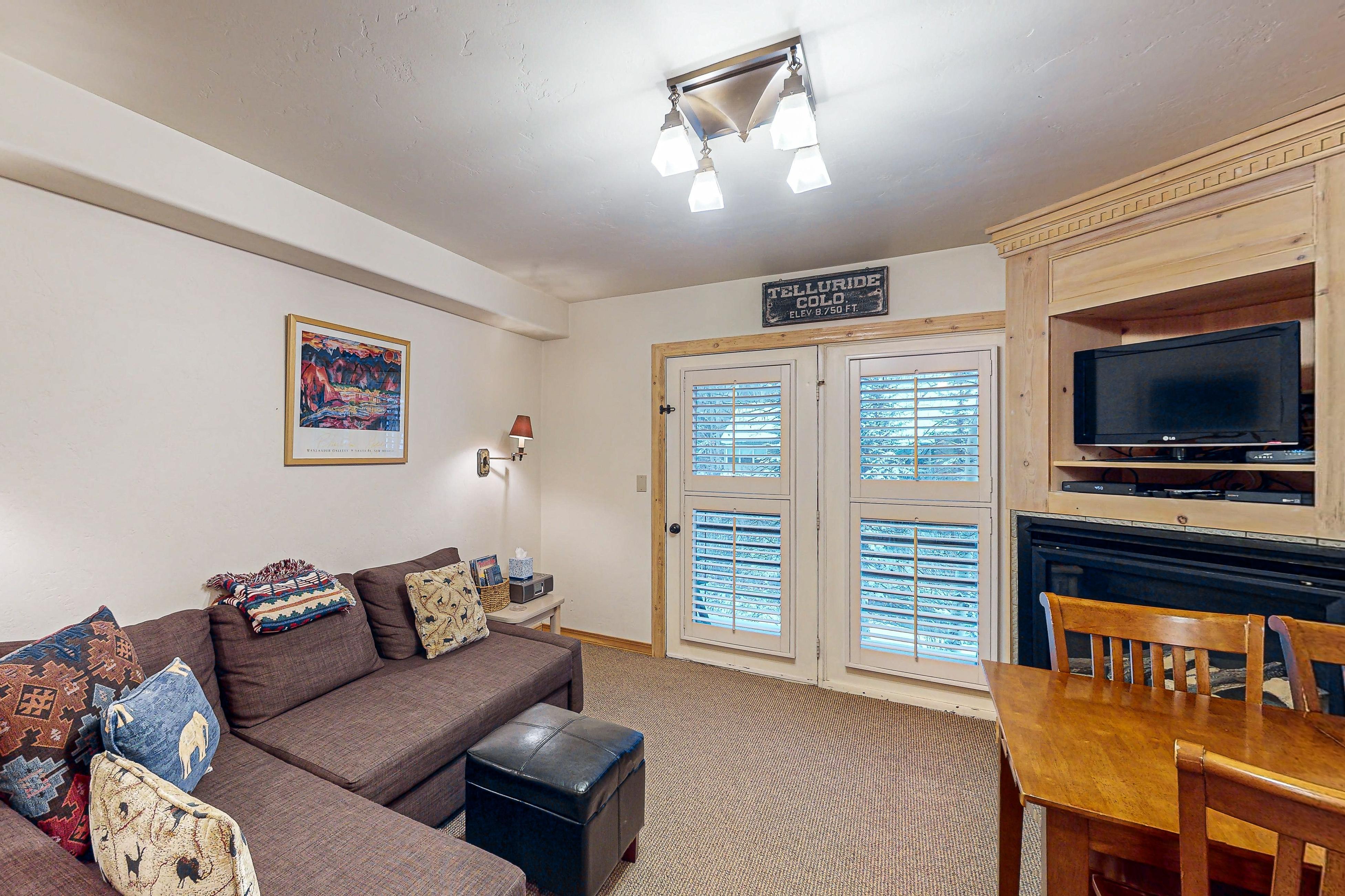Viking Lodge 218 | Photo 1
