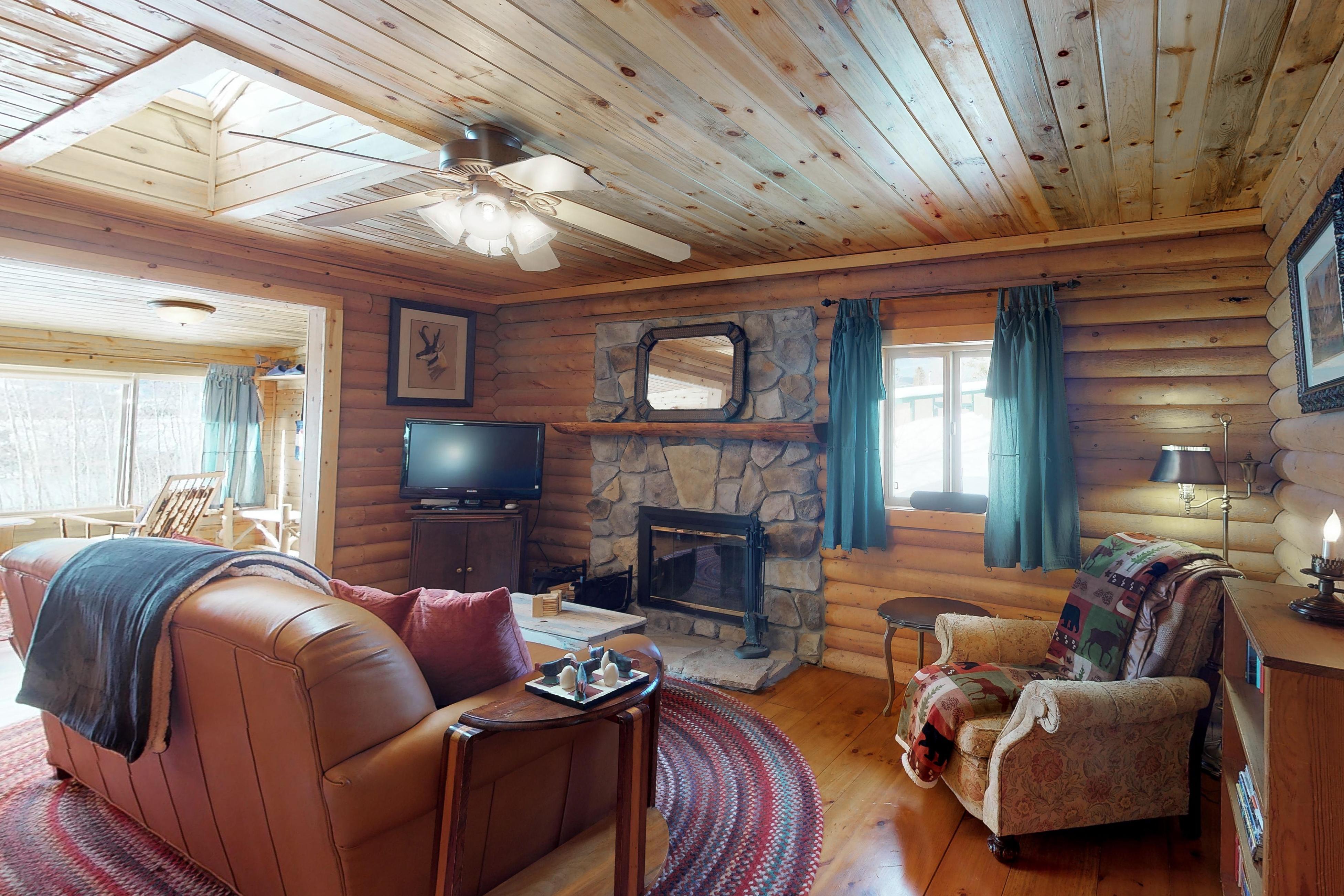 Grand Lake Cabin Escape | Photo 2