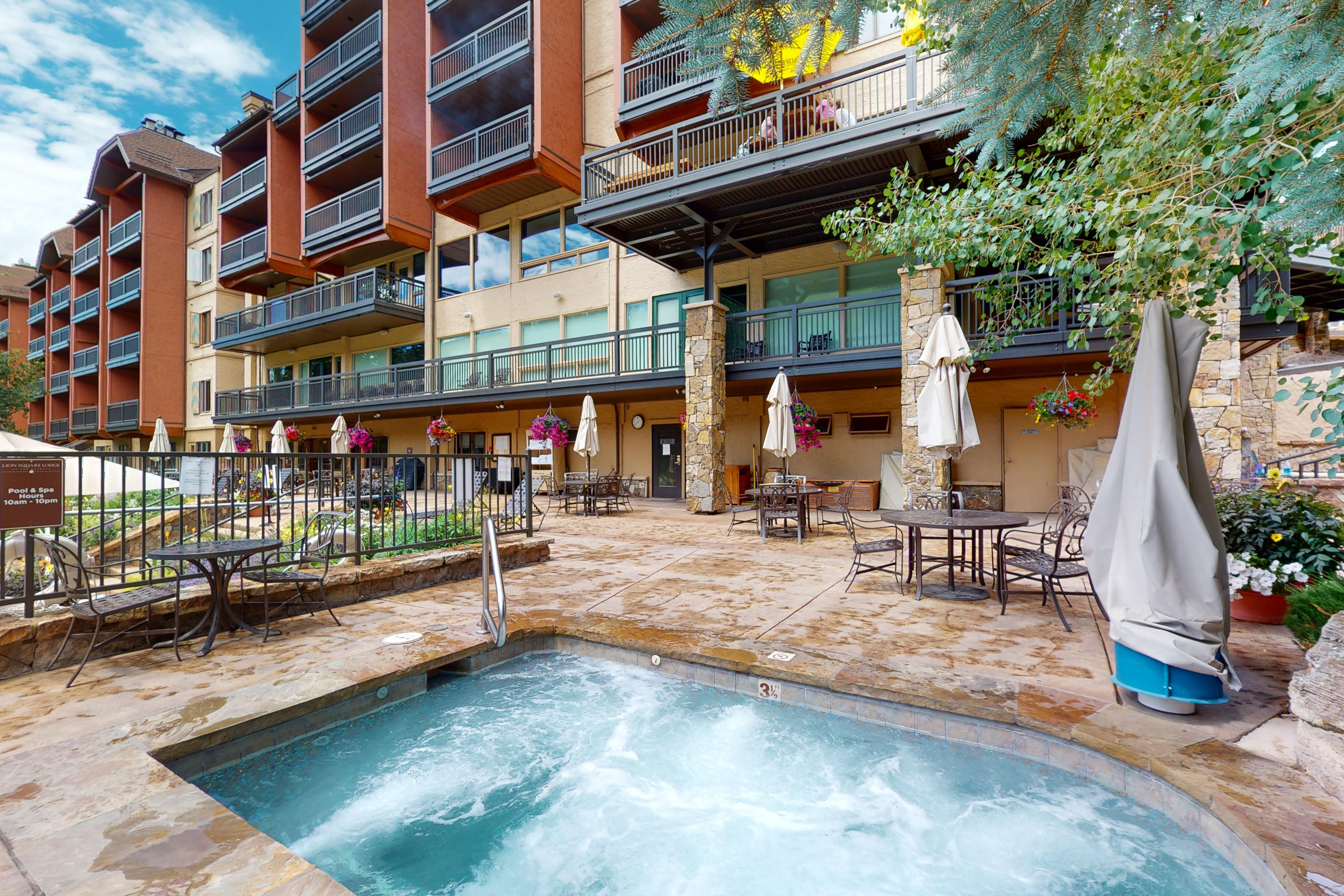 Lion Square Lodge South 358 4