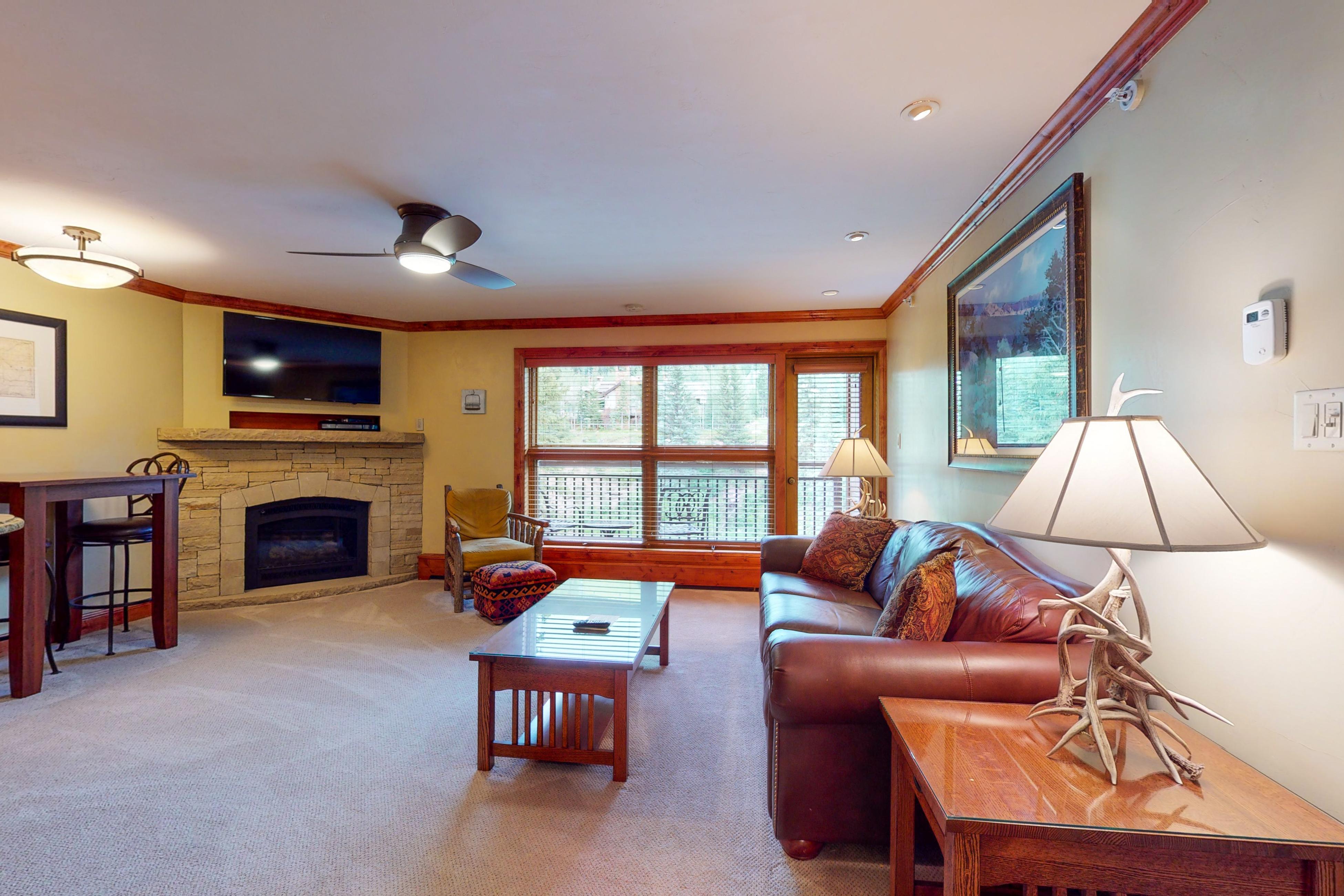 Lion Square Lodge South 370