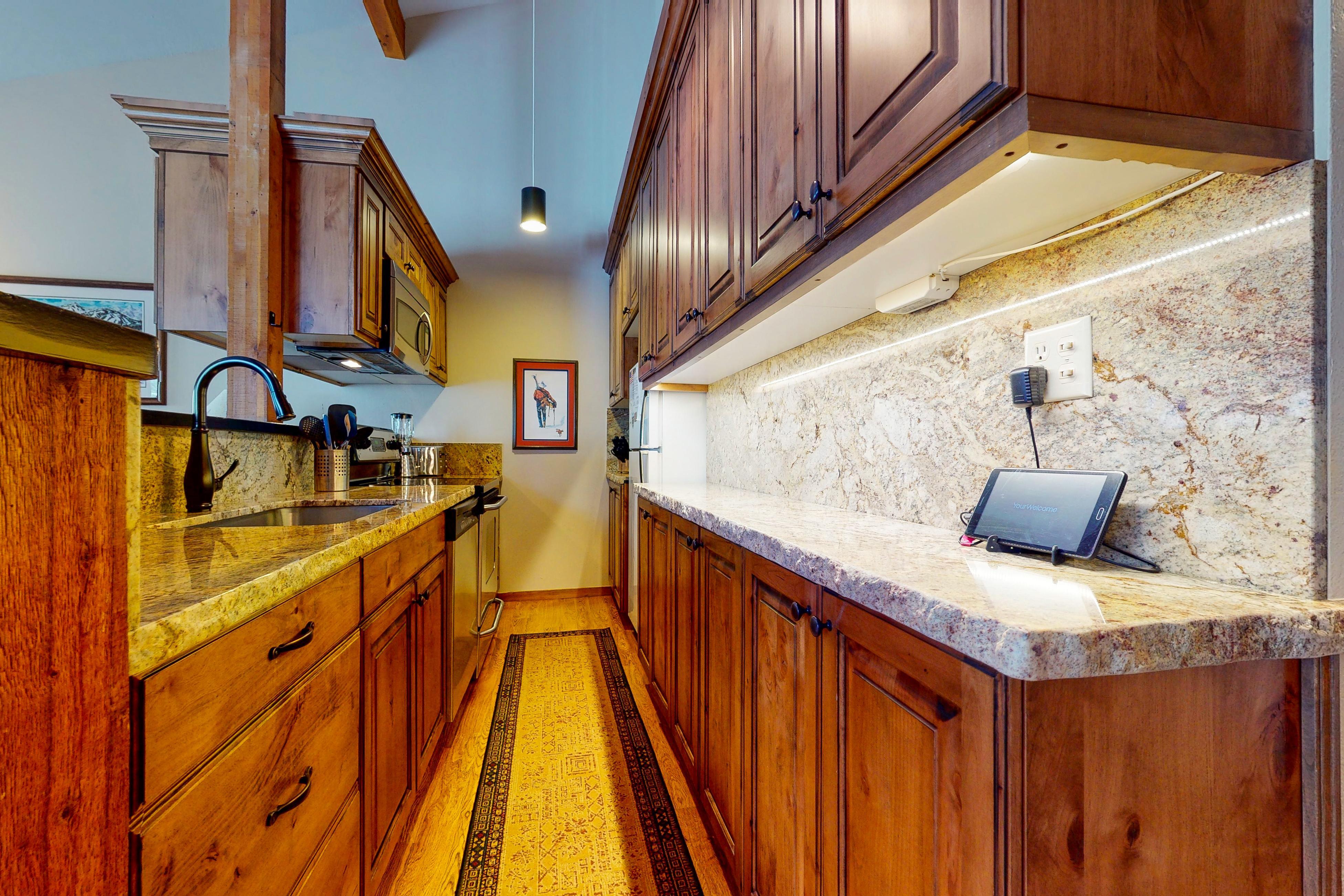 621 Tamarack | Photo 2