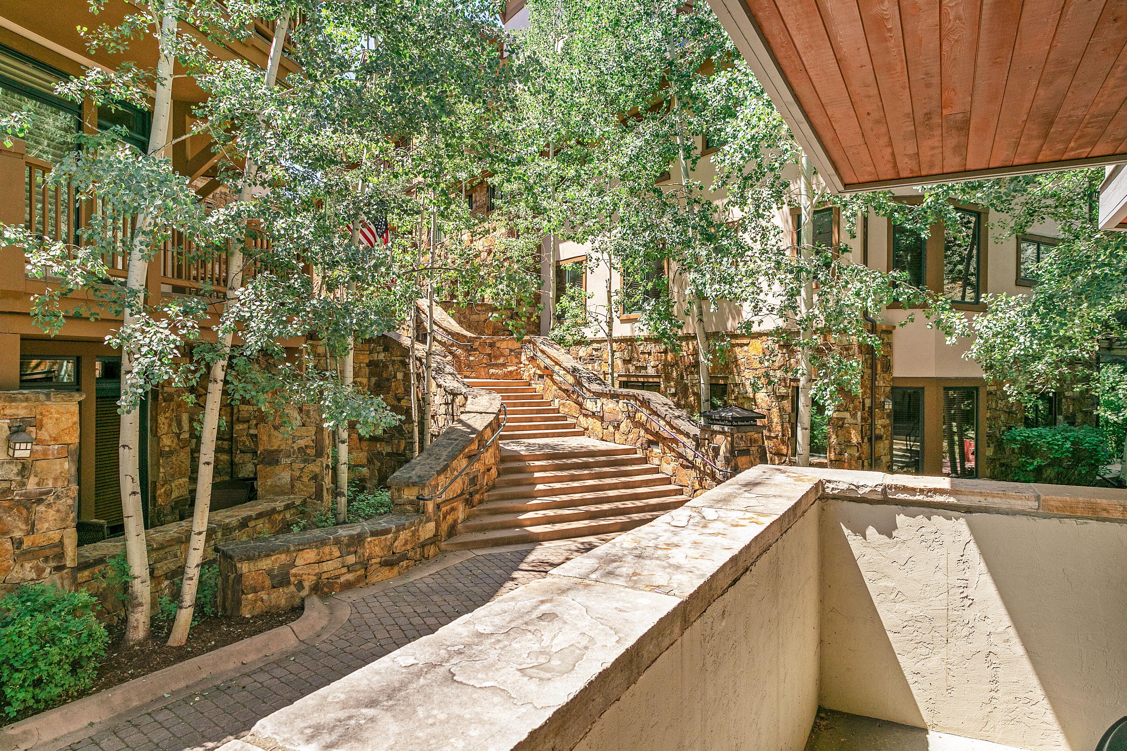 Spruce Tree Lodge #202