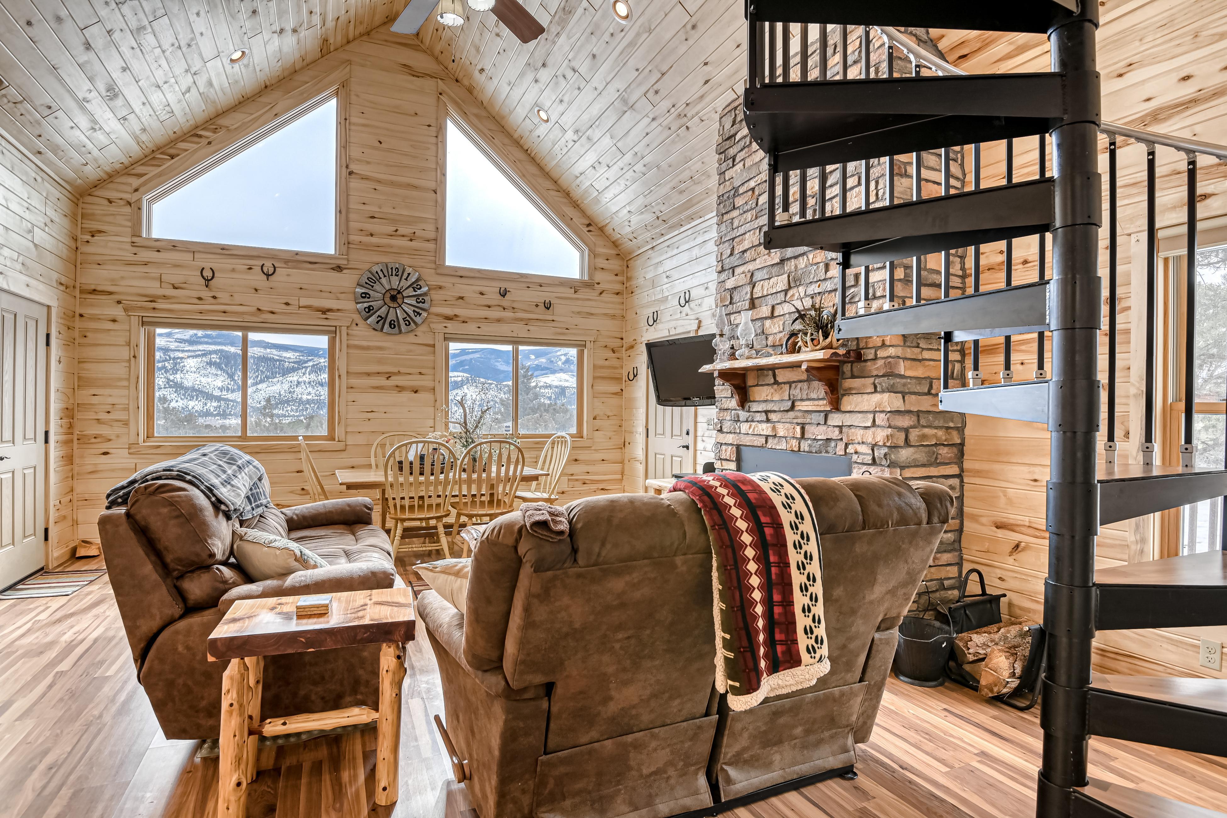 Mountain Top Getaway 5