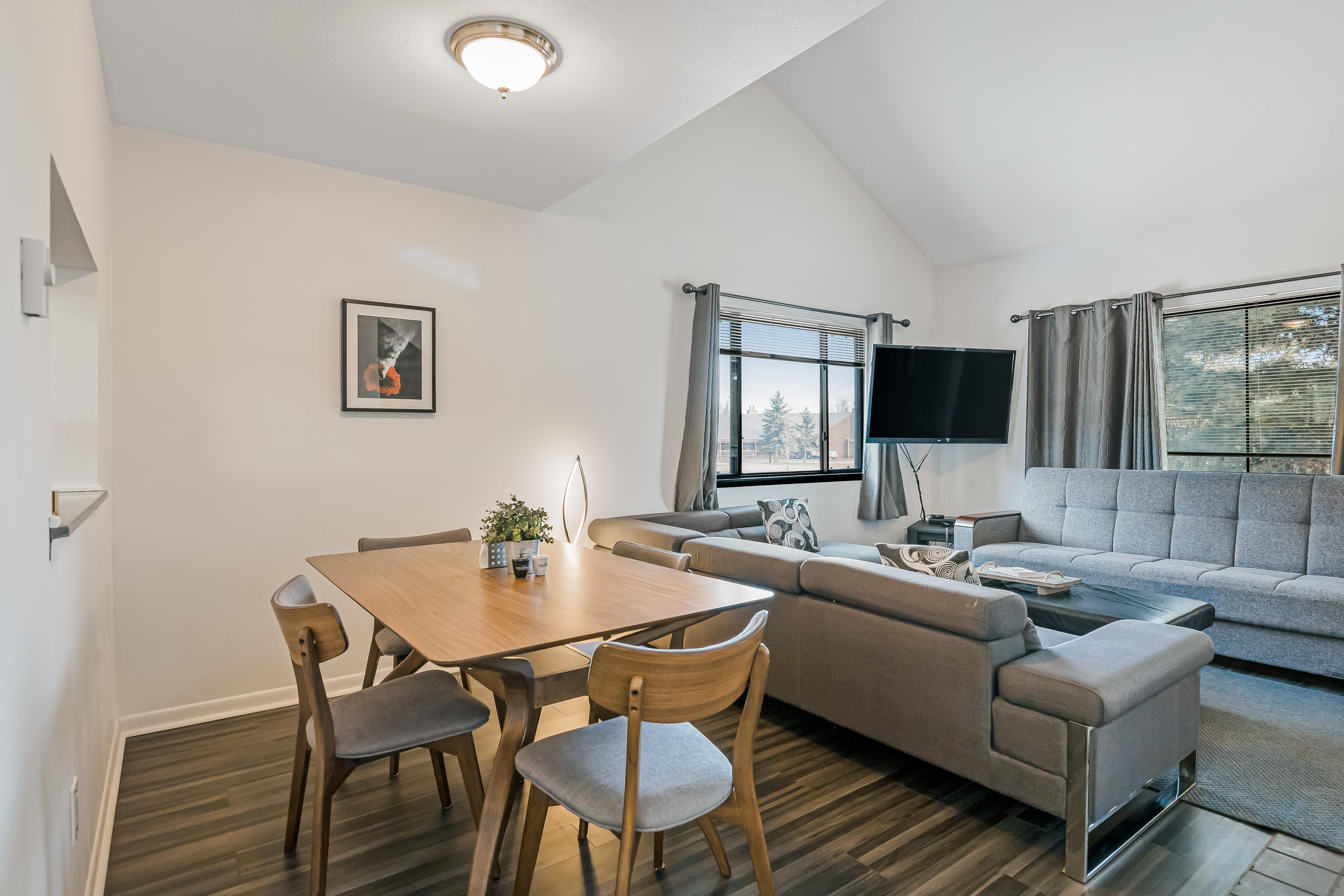 Modern Mountain Getaway 4