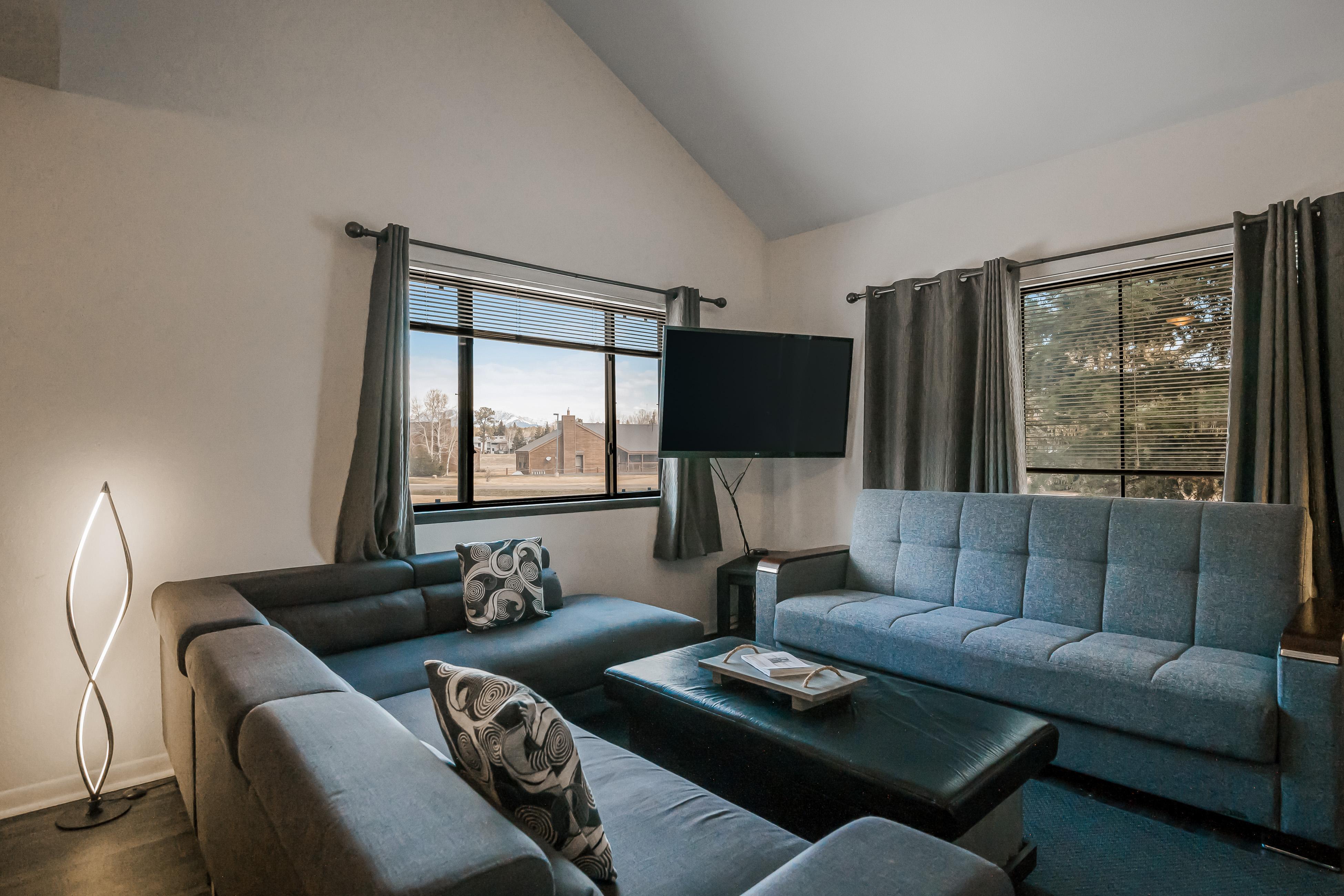 Modern Mountain Getaway 3