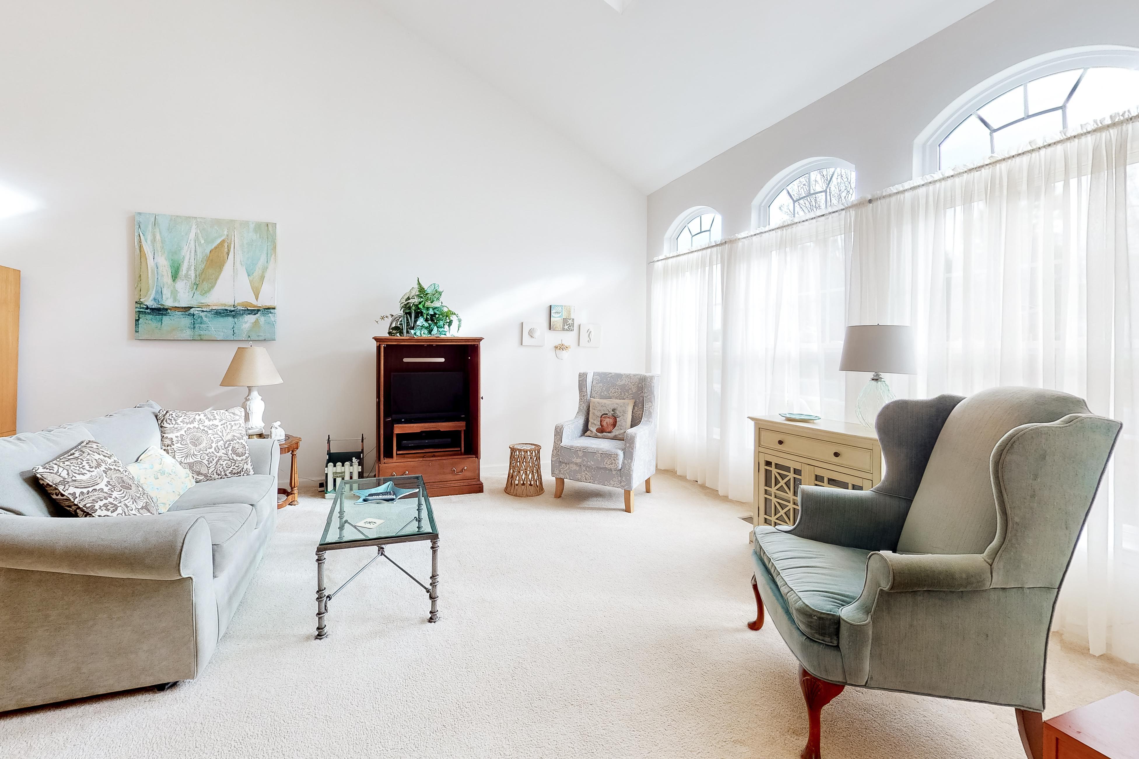 Bayview Landing -- 38002 Clubhouse Dr 2