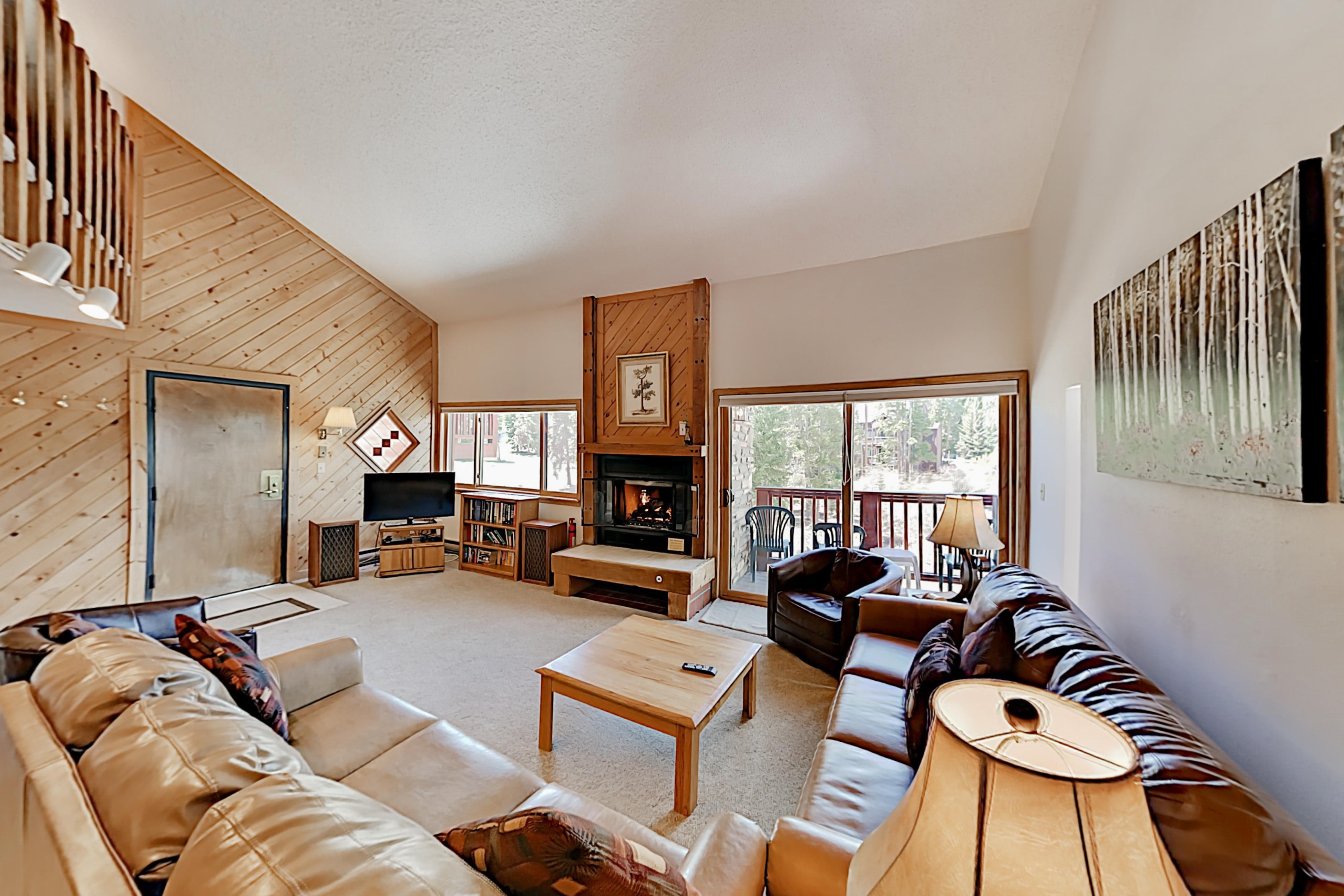 Pine Ridge 08E | Photo 2