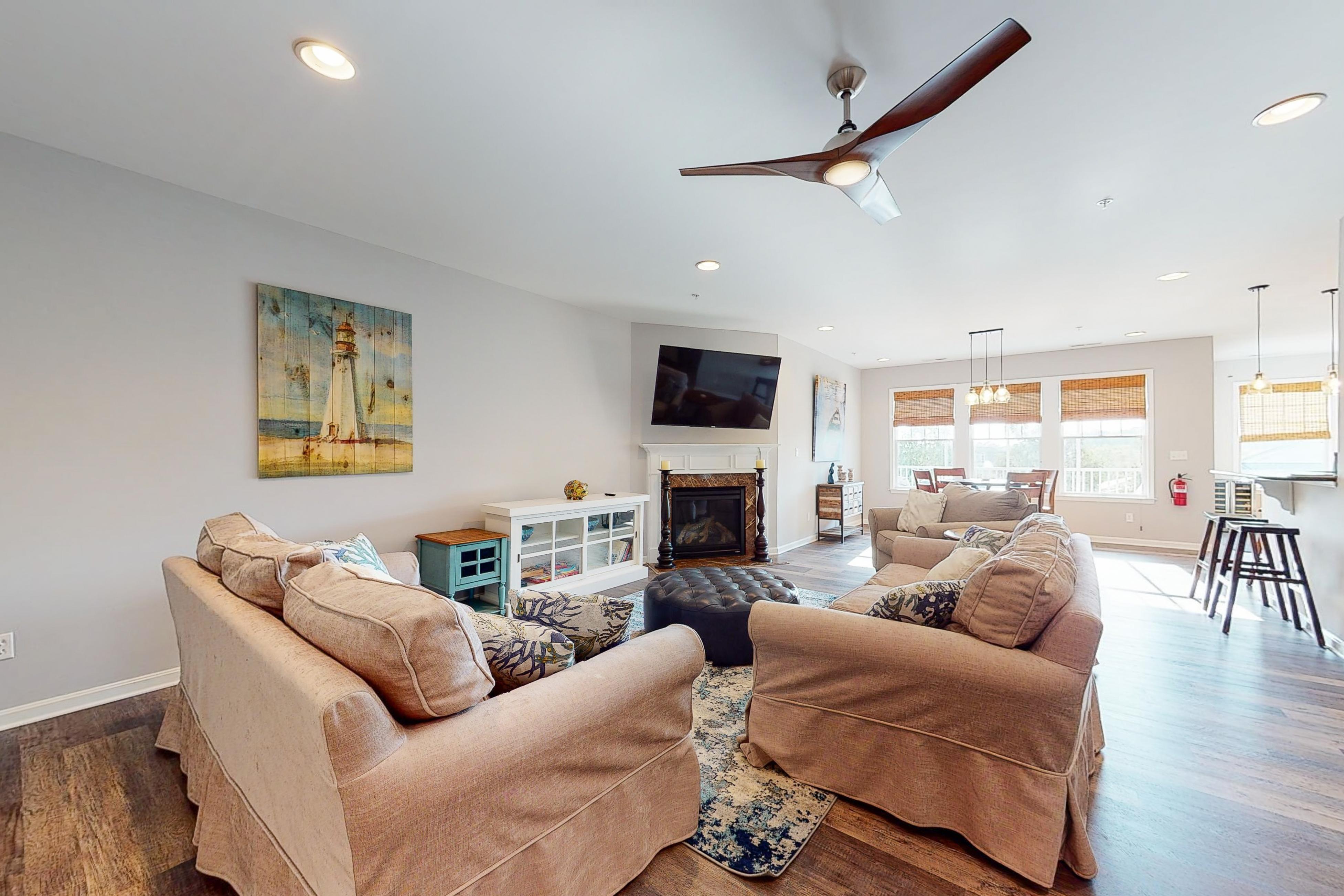 Bayside Resort -38414 Boxwood Terr. #202R