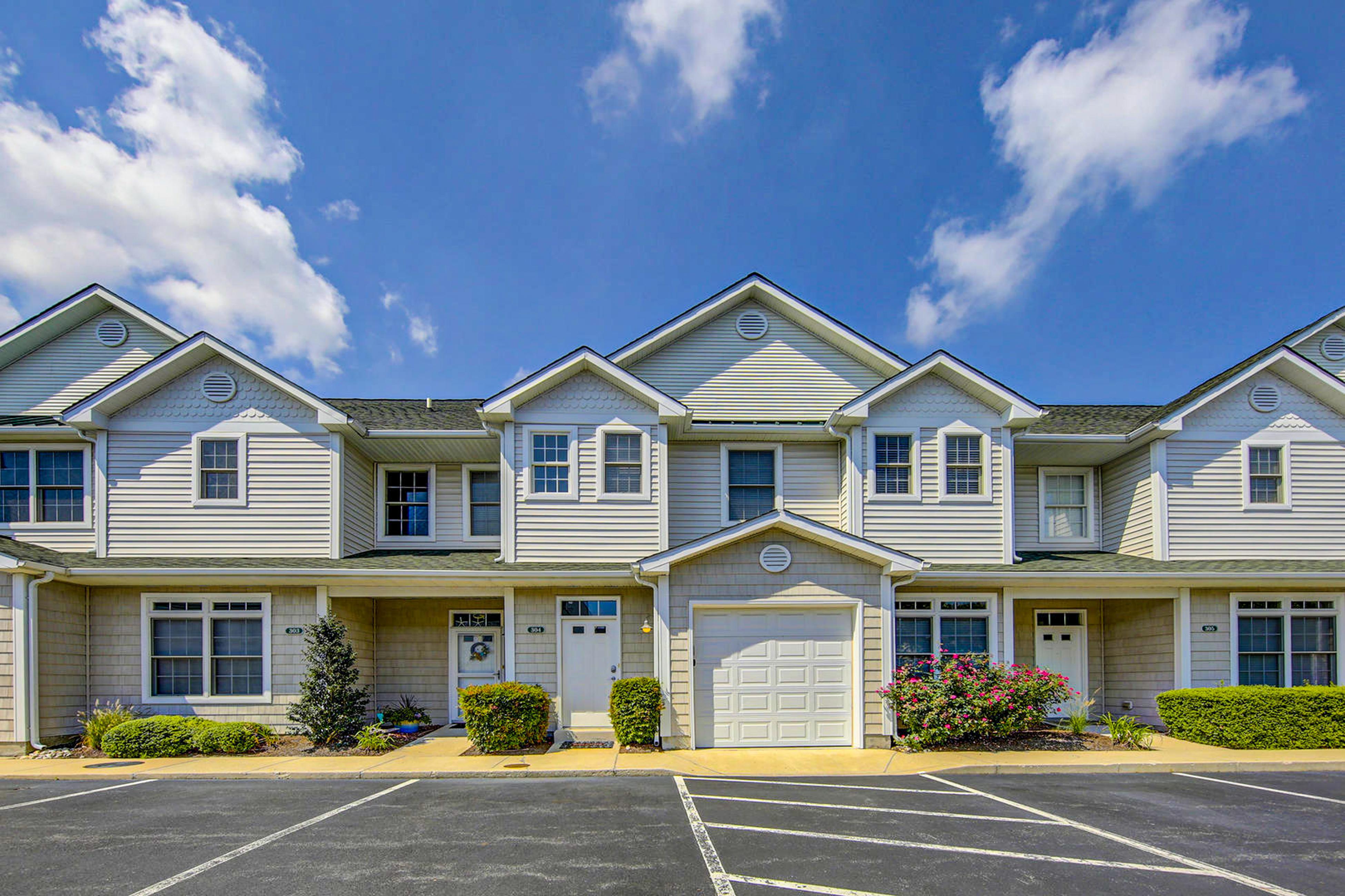 The Tides - 19973 Sandy Bottom Cir, Unit #304