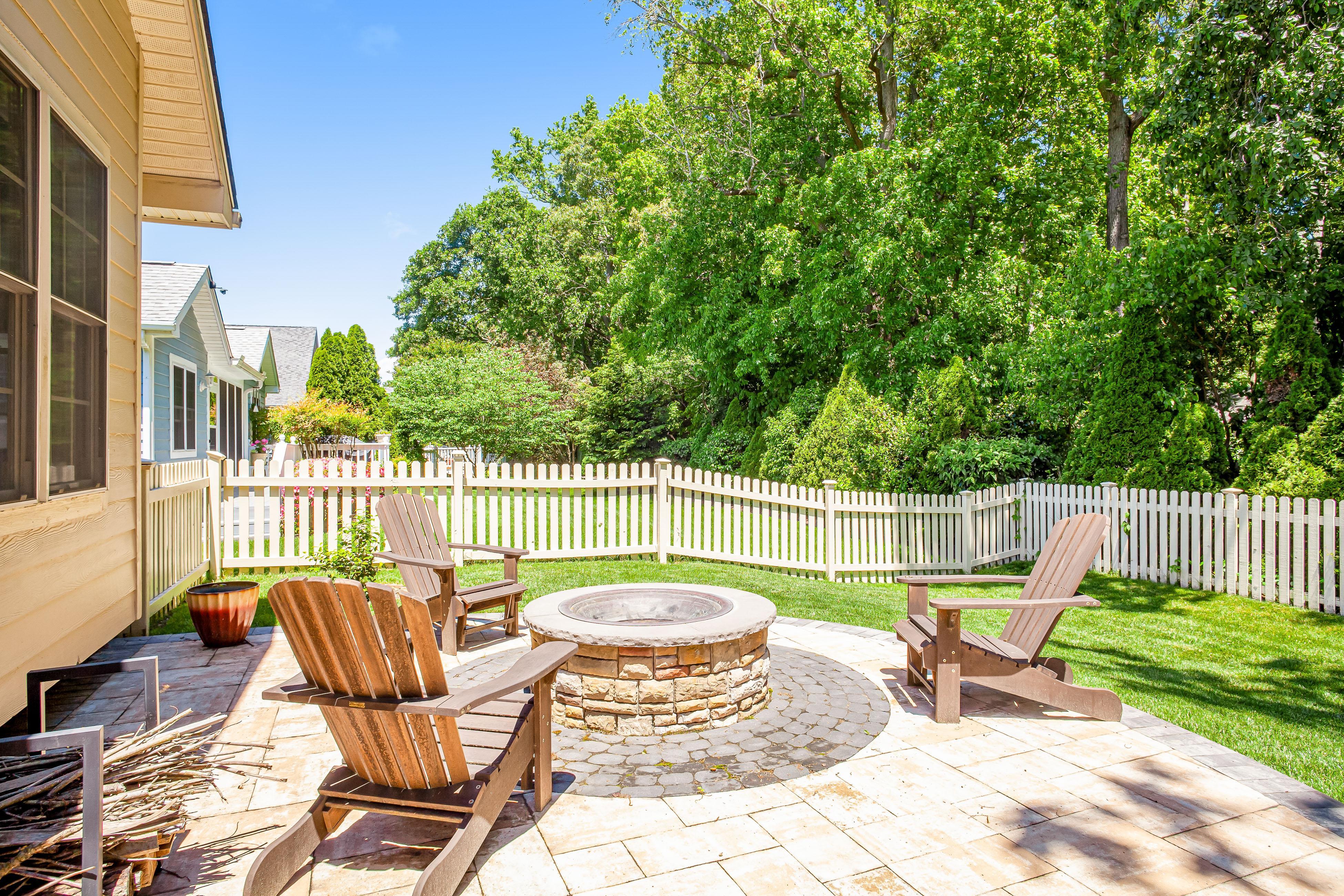 Plantations East - 221 Lakeside Dr 2