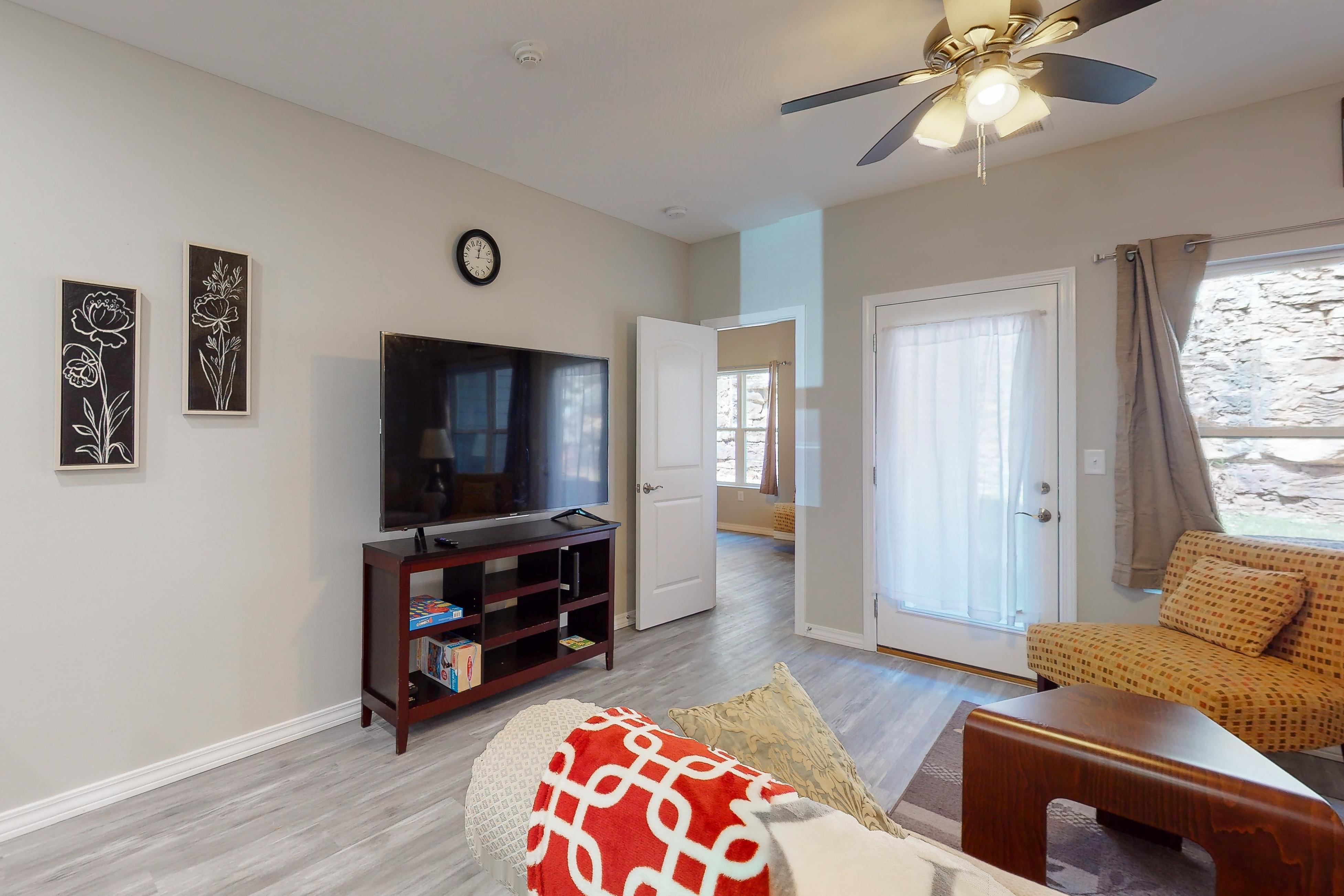 Vinyards Terrace Ground Floor Next to Outdoor Pool 6