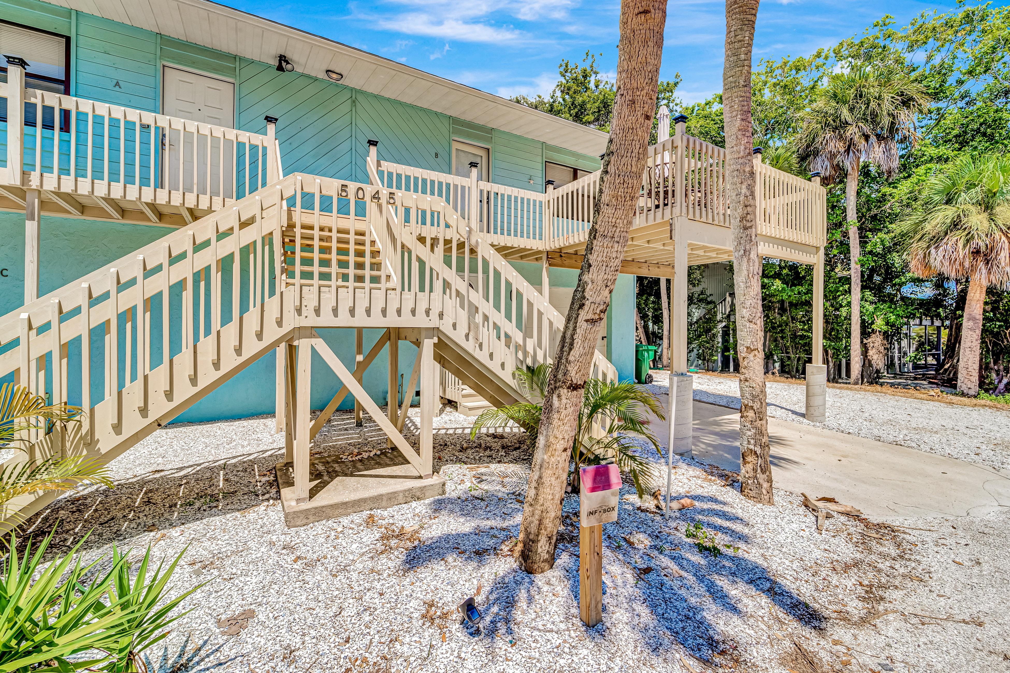 Blissful Beach Retreat B 4