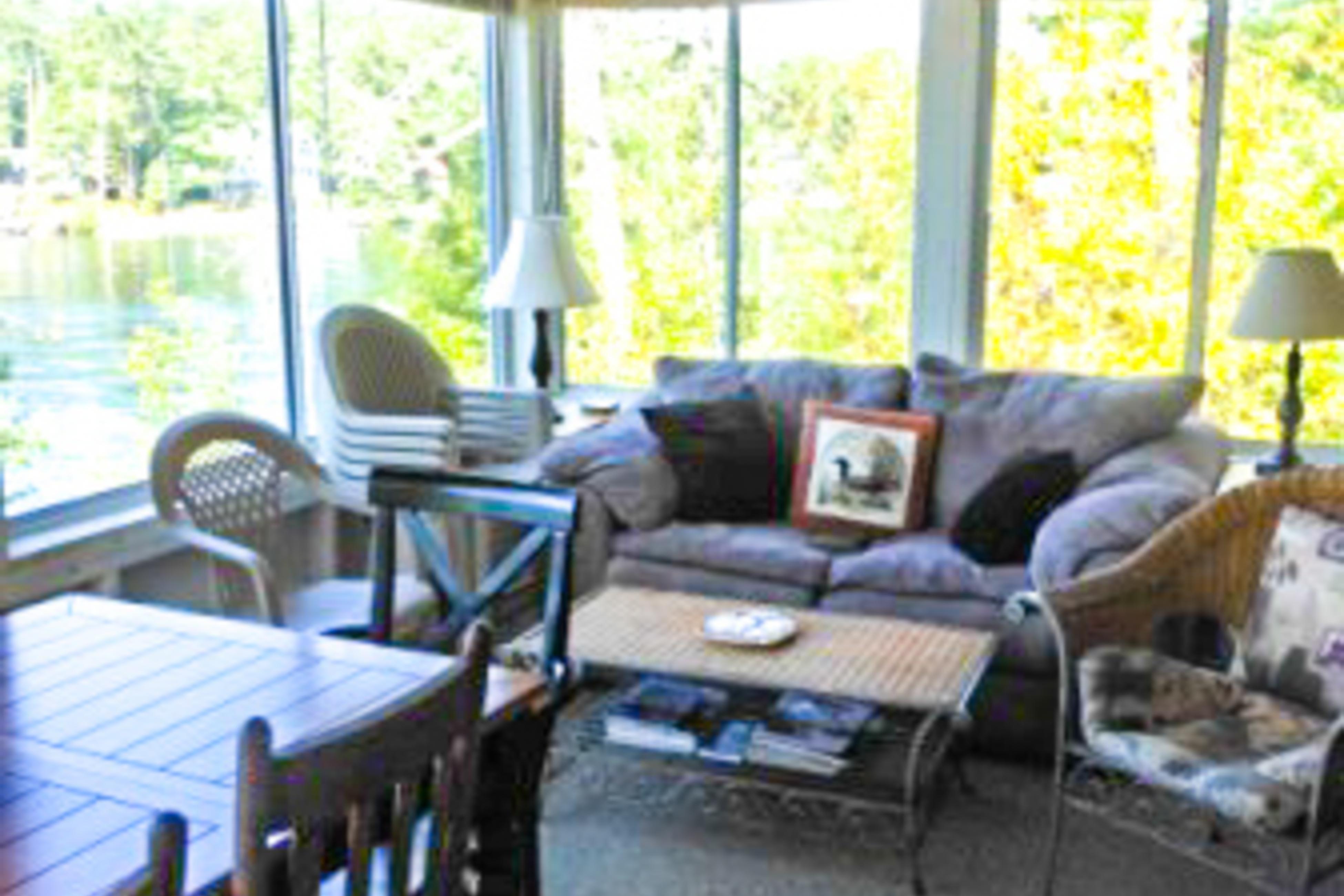 Waterfront Delight at Spindle Point 6