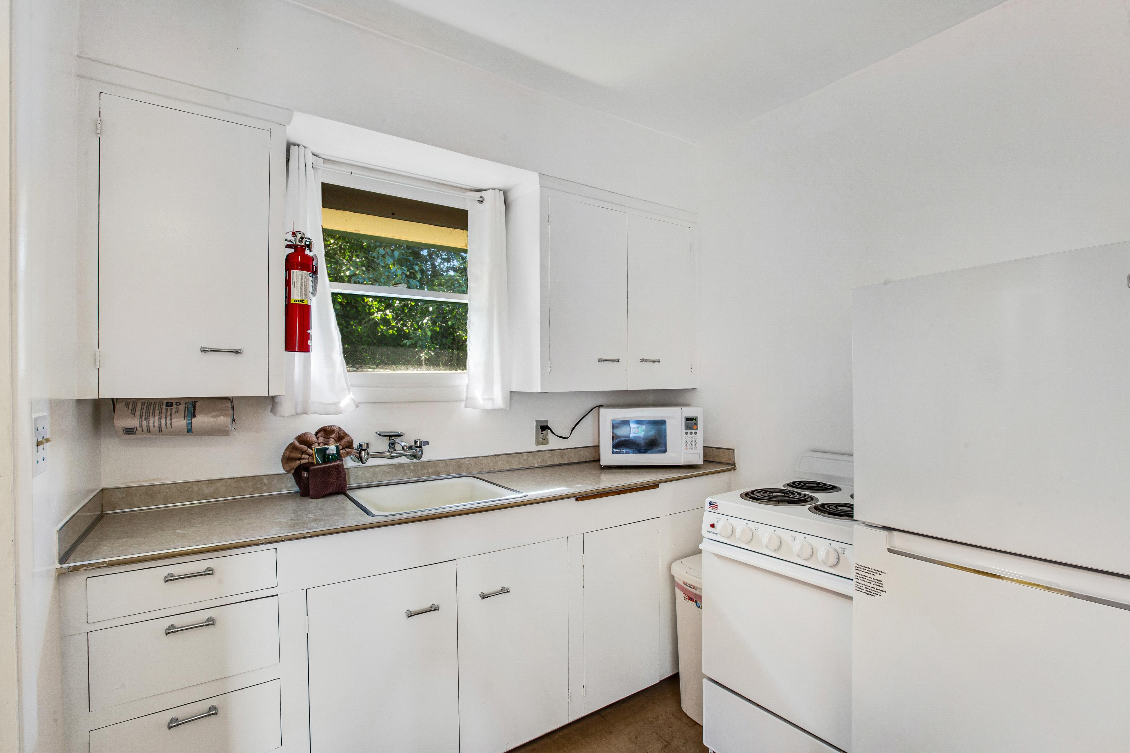 Cute As A Clam Cottage Room 3 3