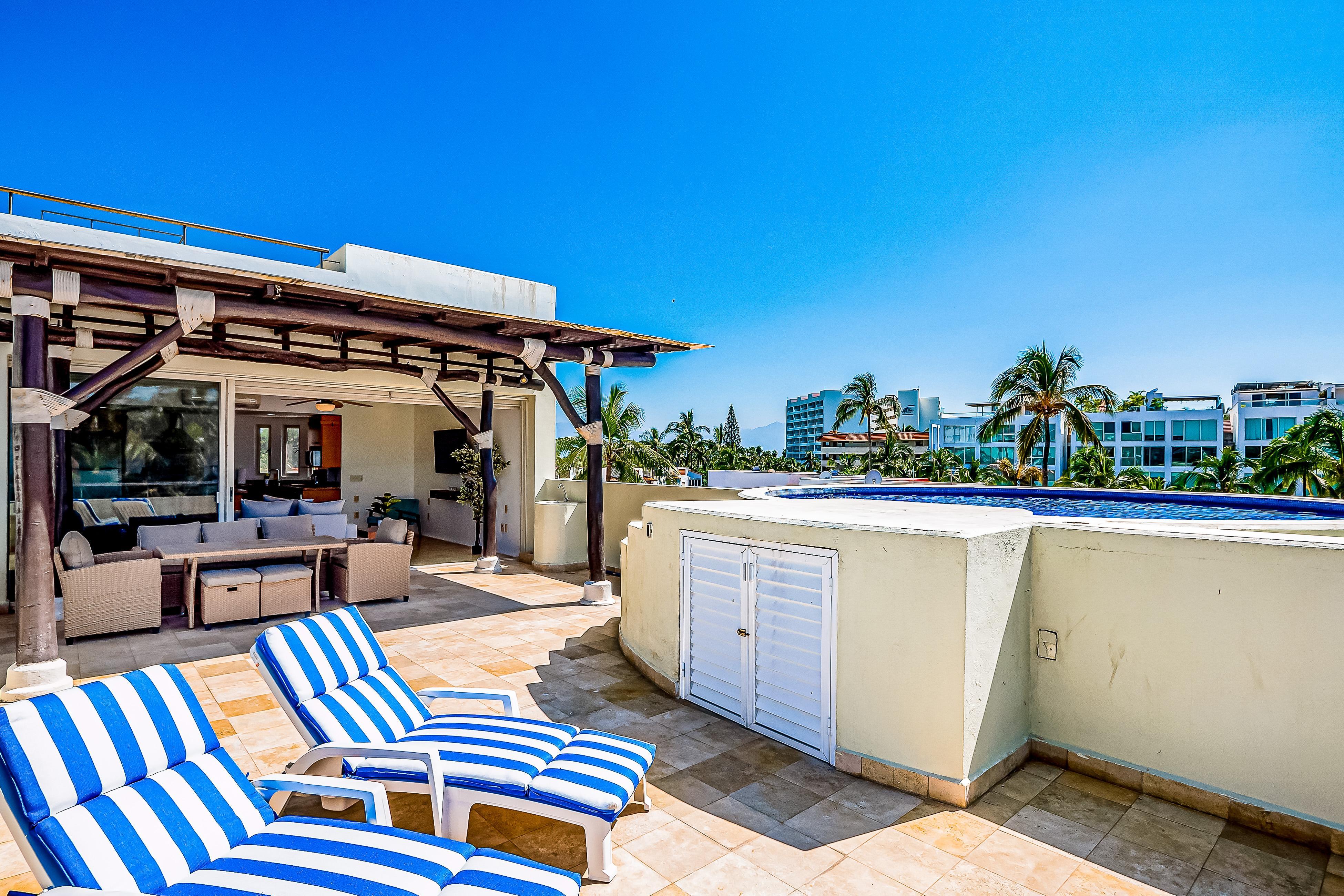 Nitta Condo # 310 Penthouse 4