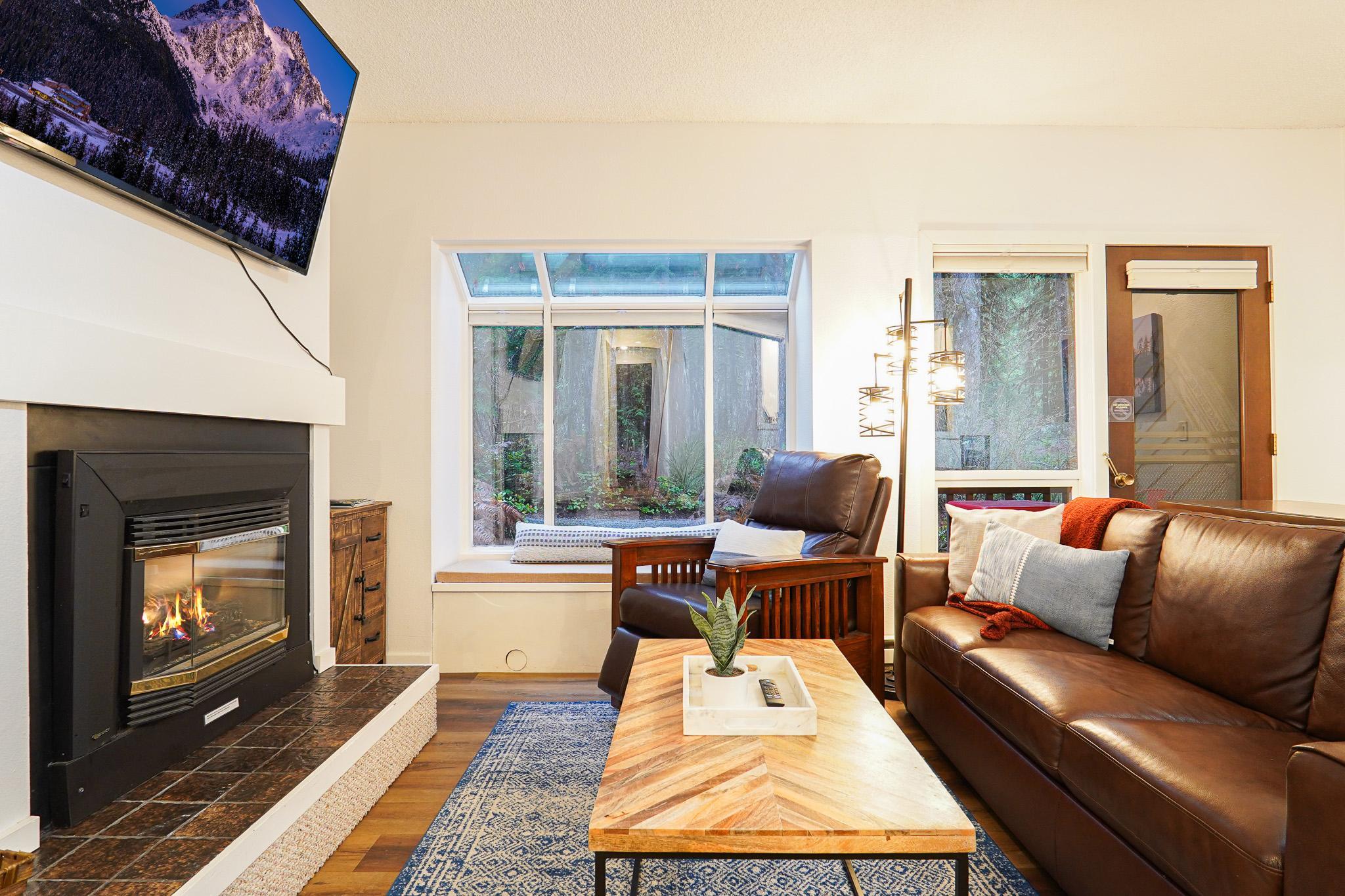Mt Baker Den, Sleeps 4