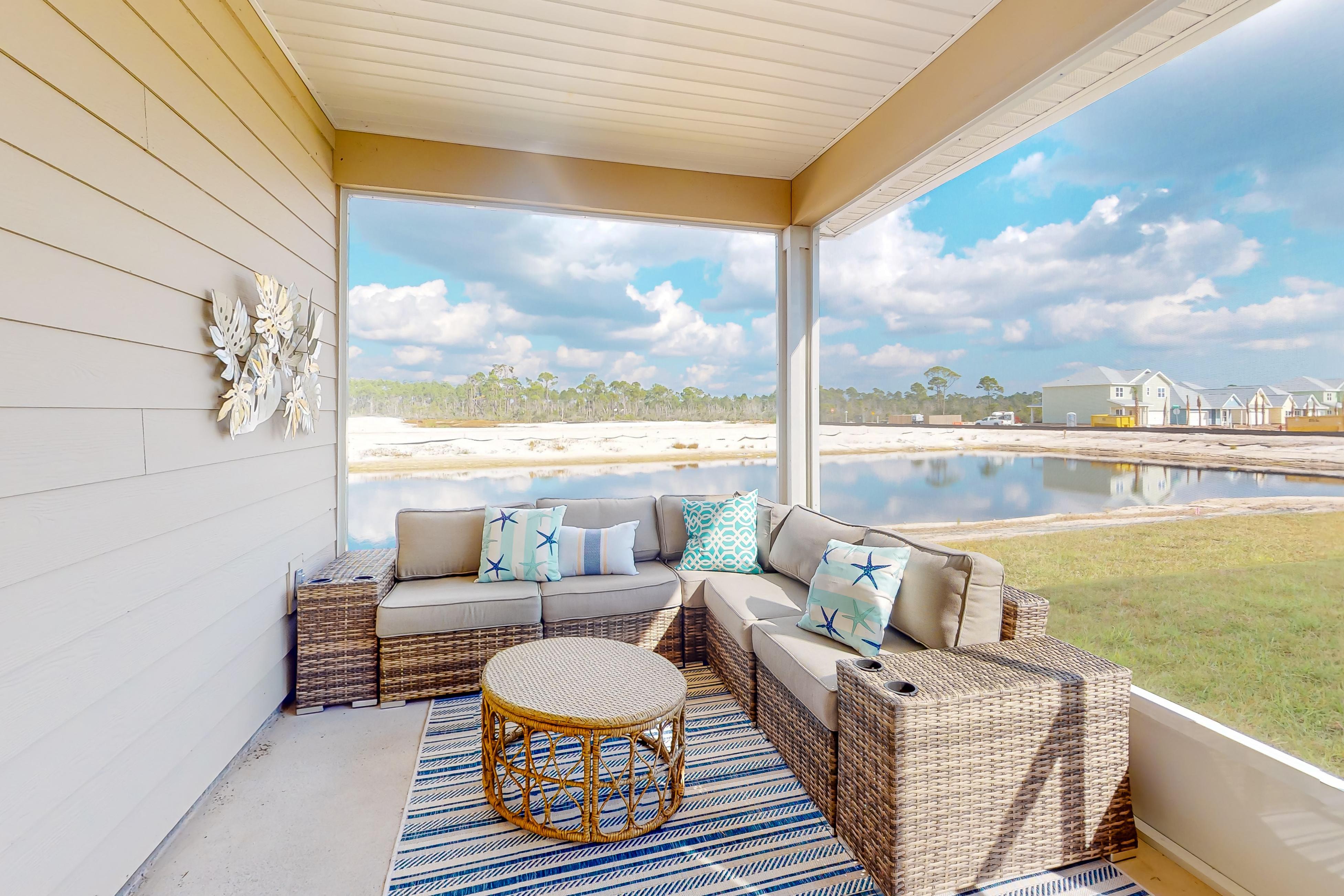 Sun of a Beach 3 - 4 Bikes Included 4