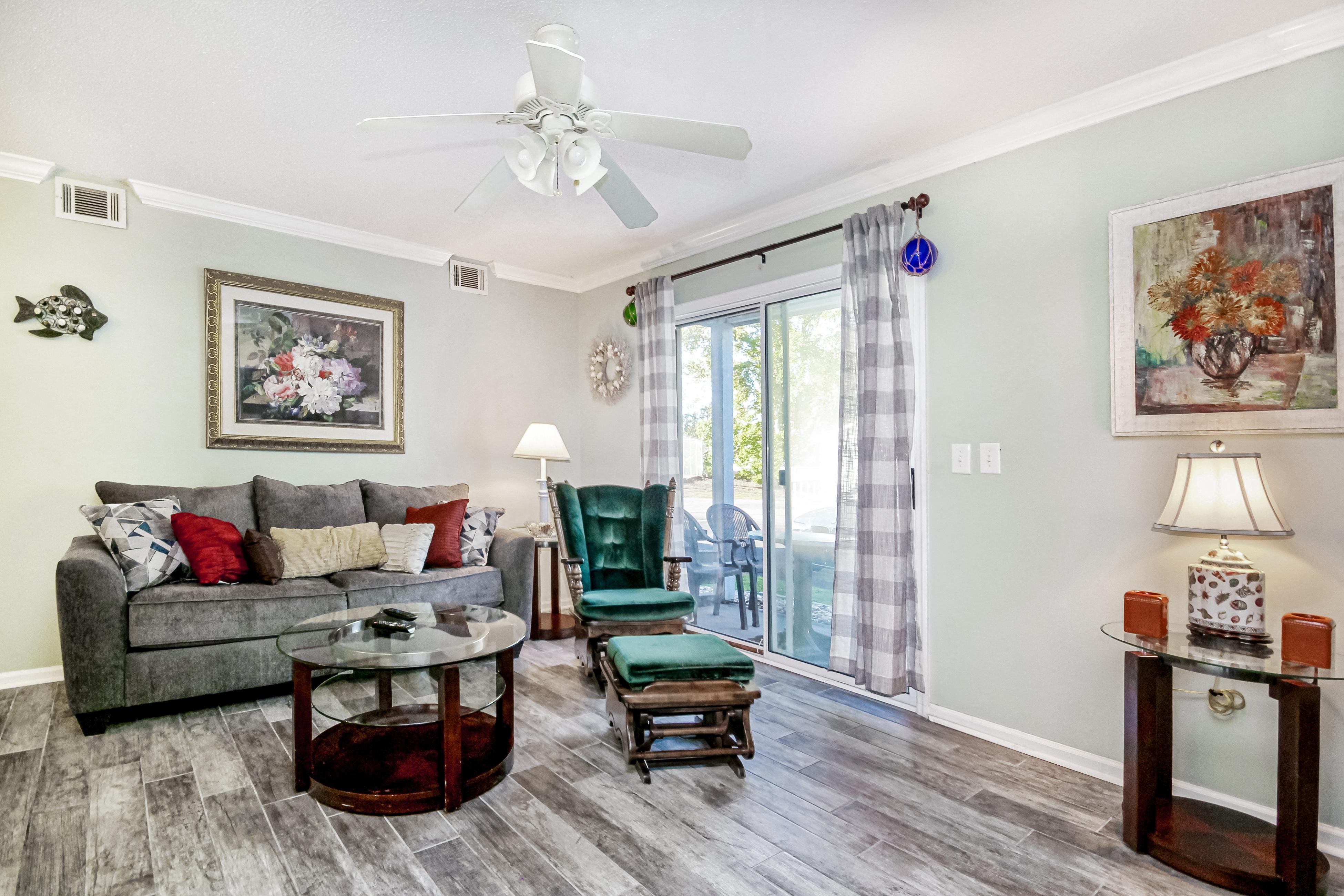 Z - Retreat at Glenns Bay F202 2