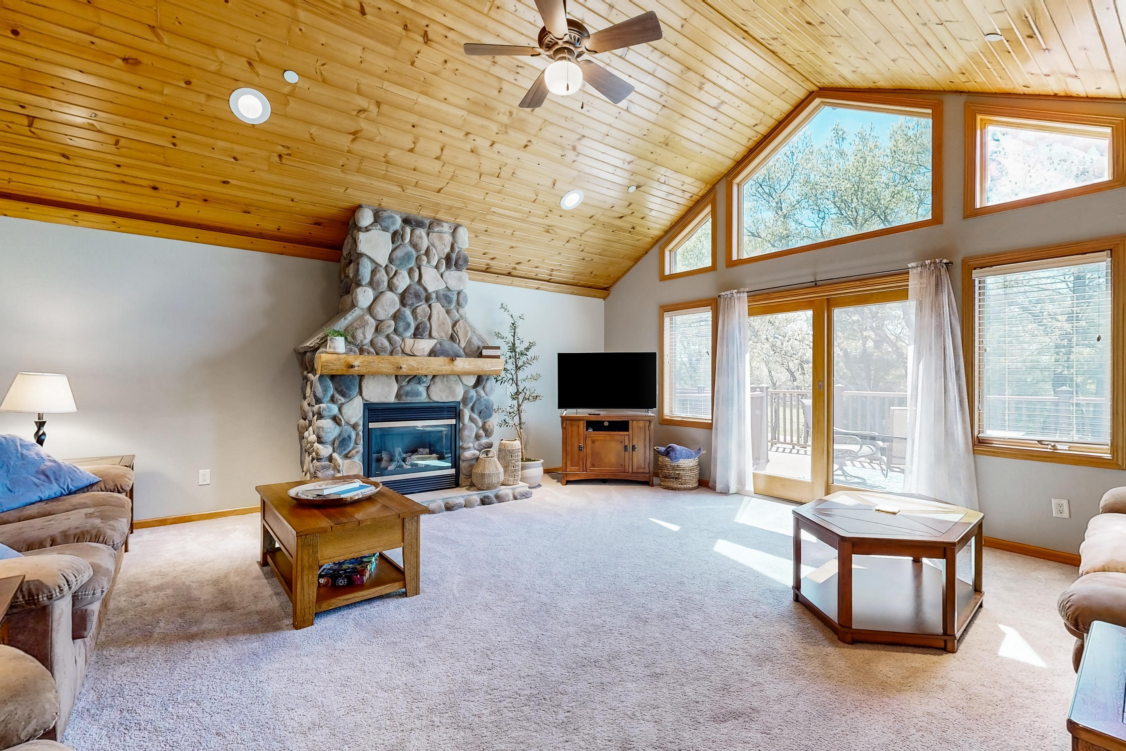 Magnolia Loft #708 2