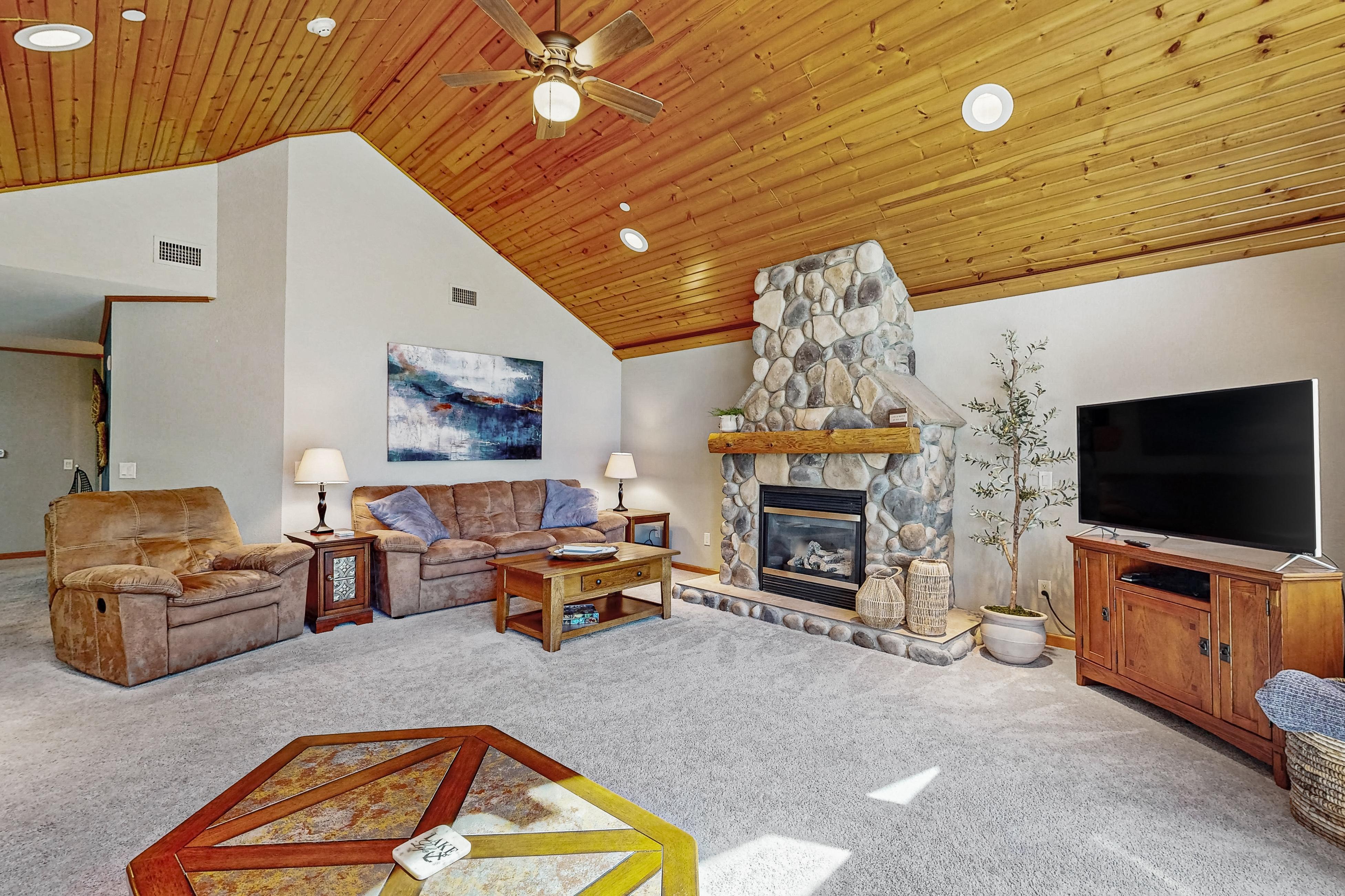 Magnolia Loft #708 3