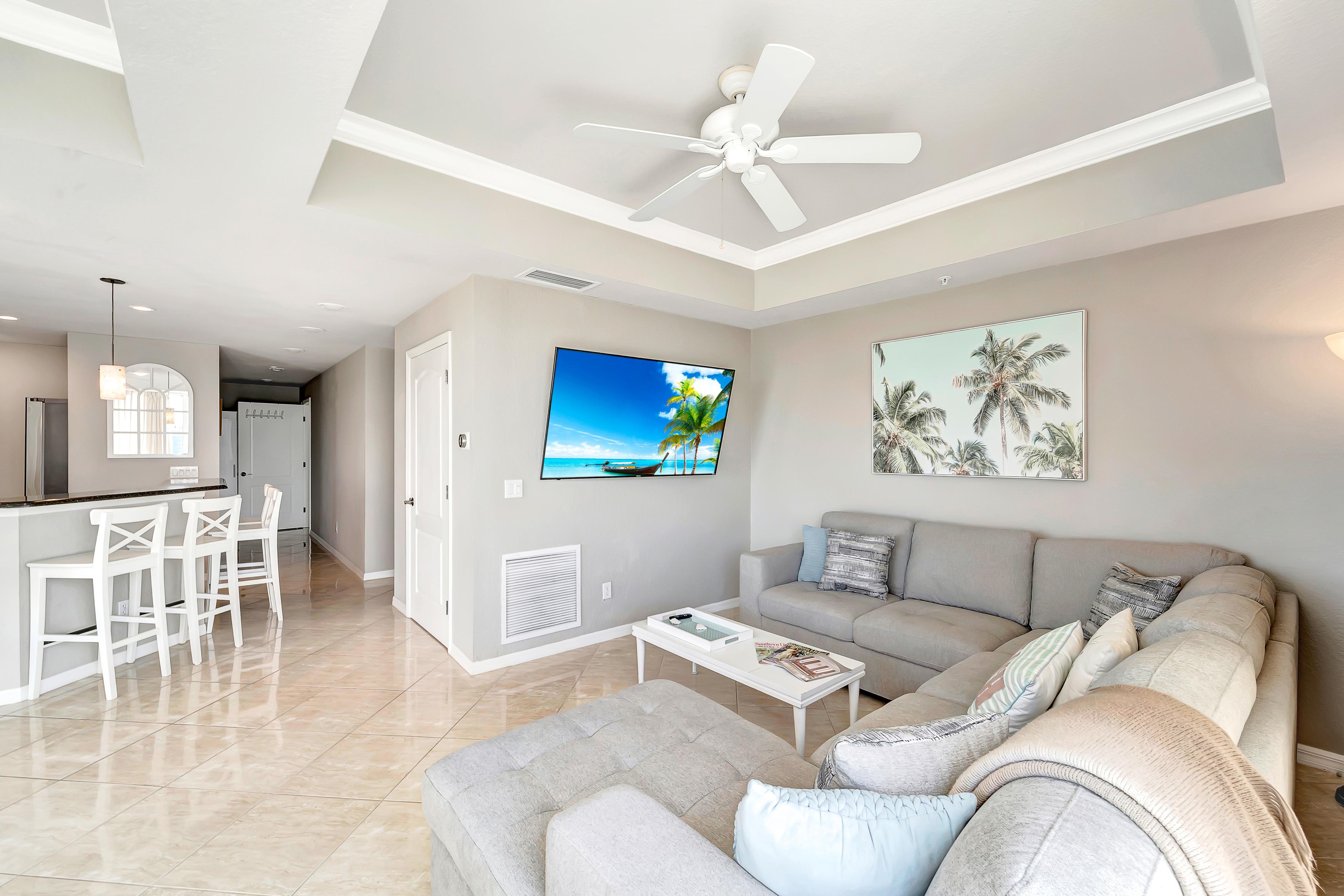 Waterfront Boater's Paradise 6