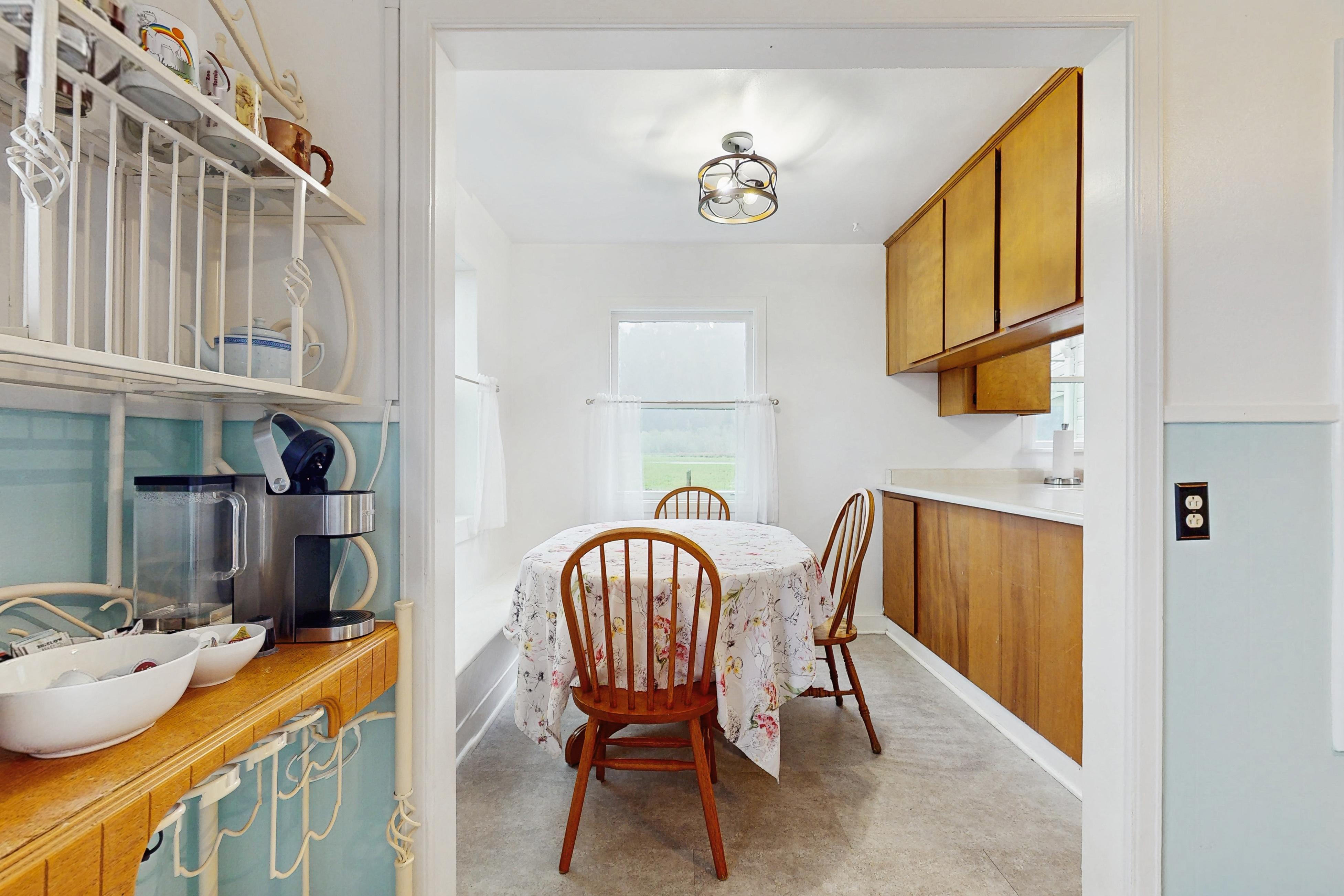 Redwood Farmhouse in the Orick Valley 6