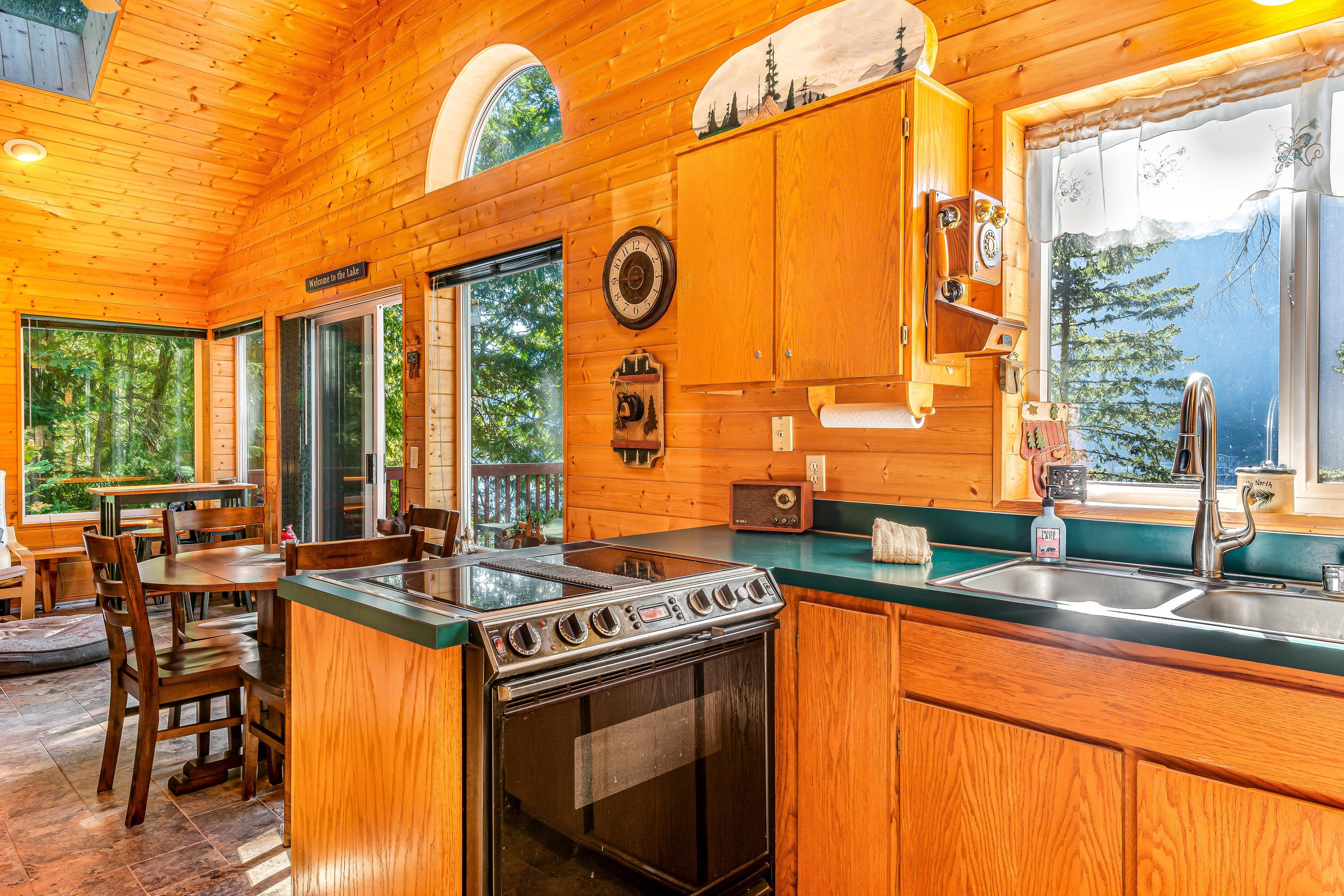 Eagle's Nest on Lake Sutherland 3