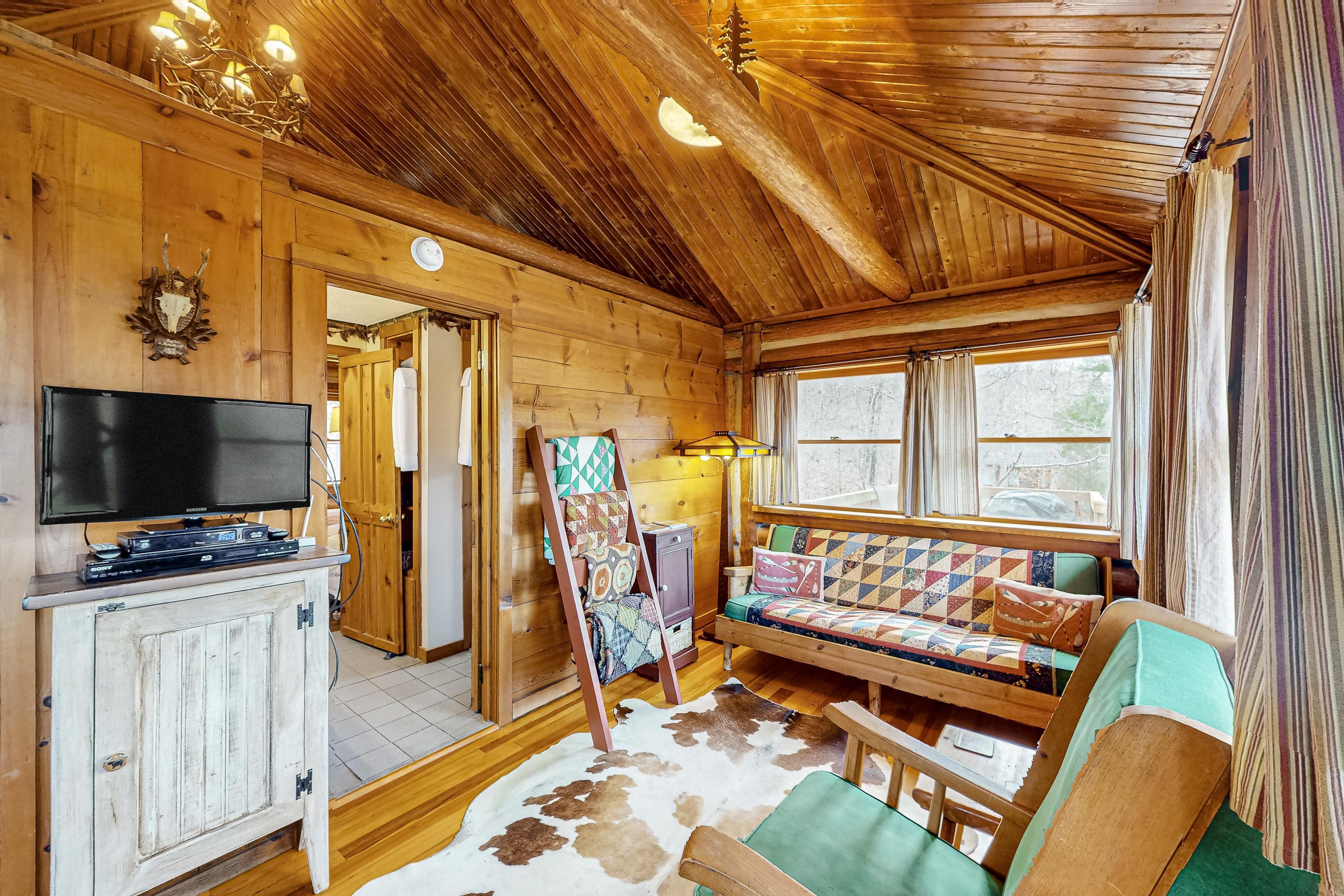 Lake Lucerne - Treehouse Cabin #01 5