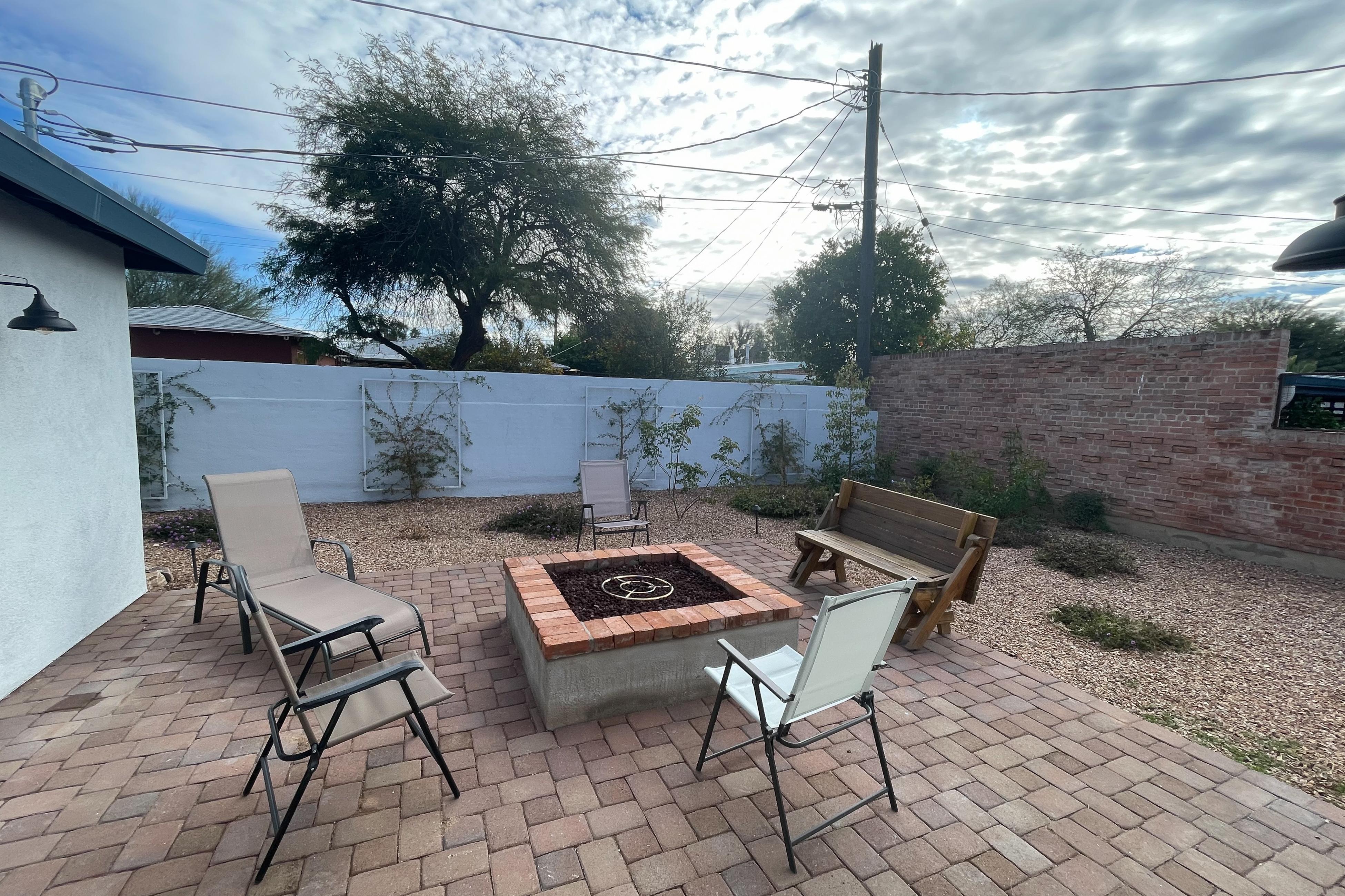 Between The U & The Zoo 3