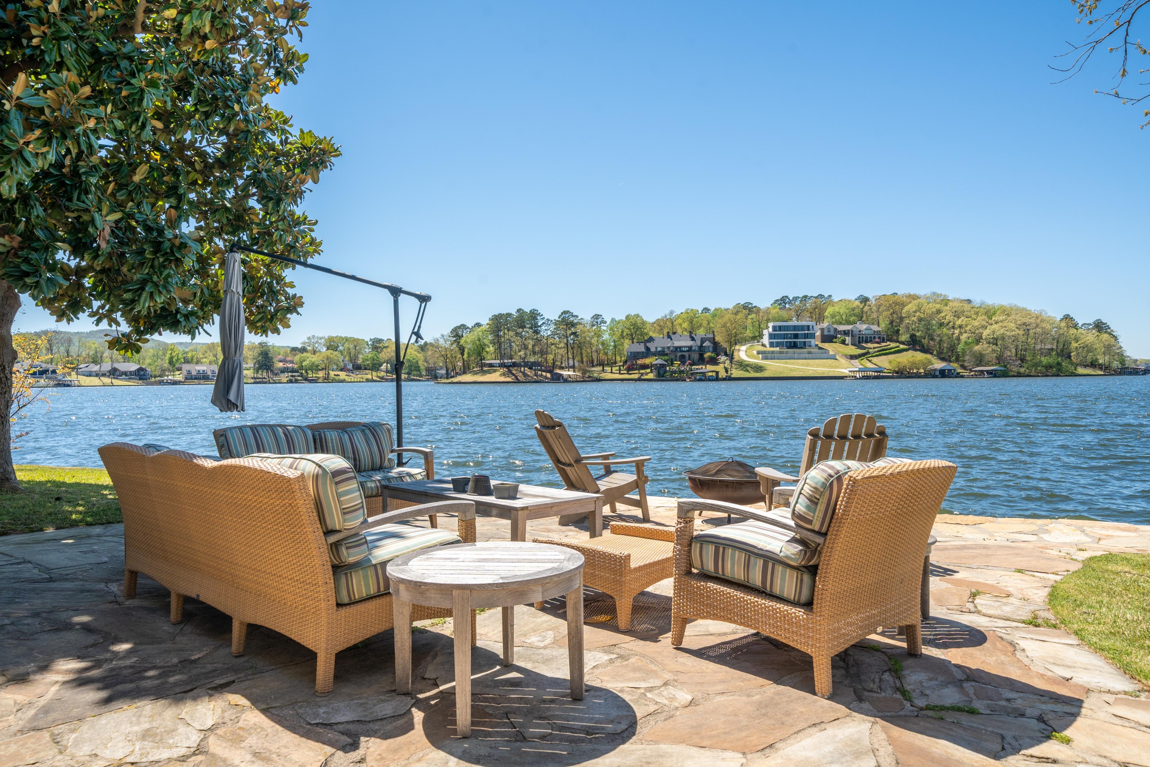 The Magnolia White House 2