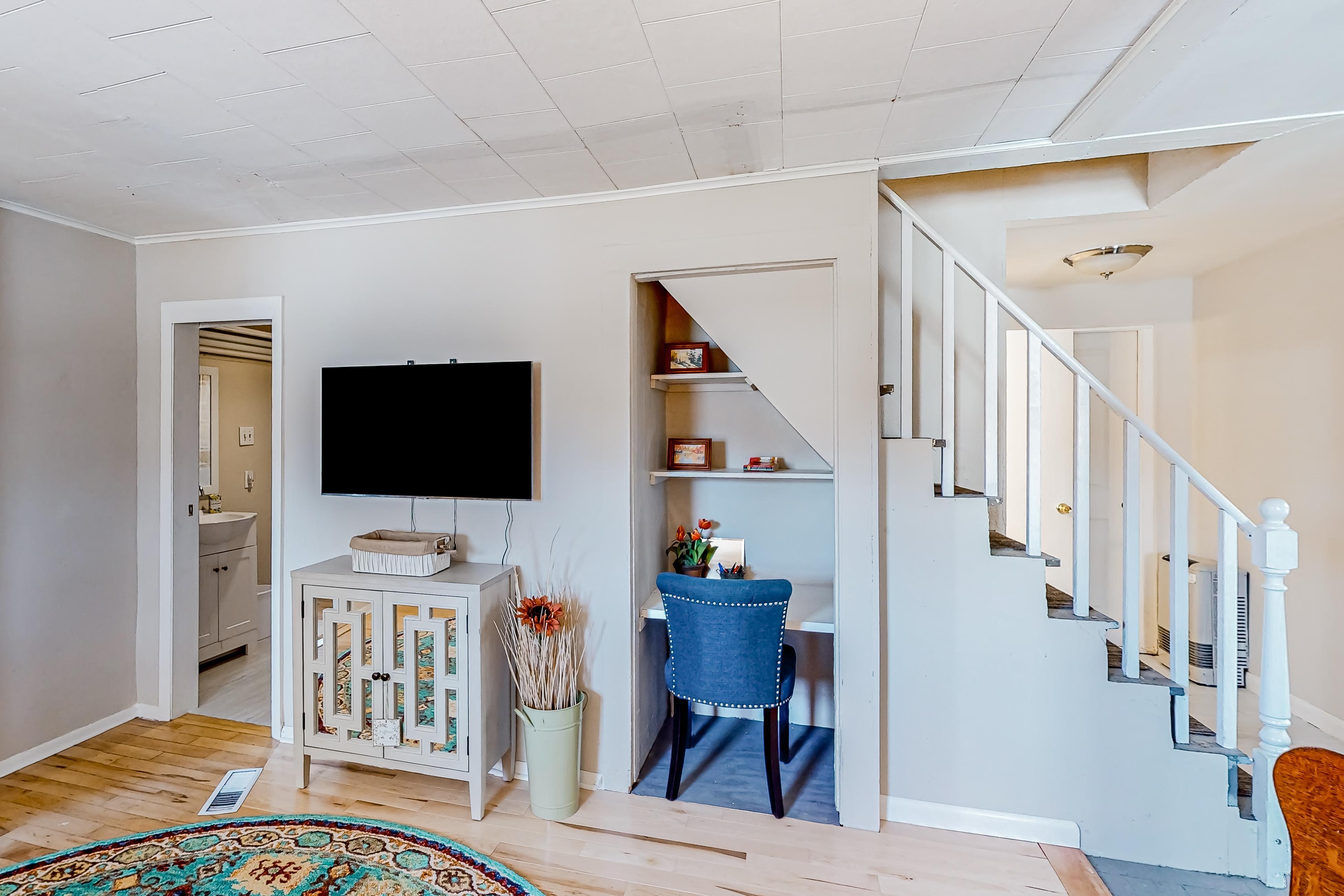 Maplewood Manor - Unit 1 6