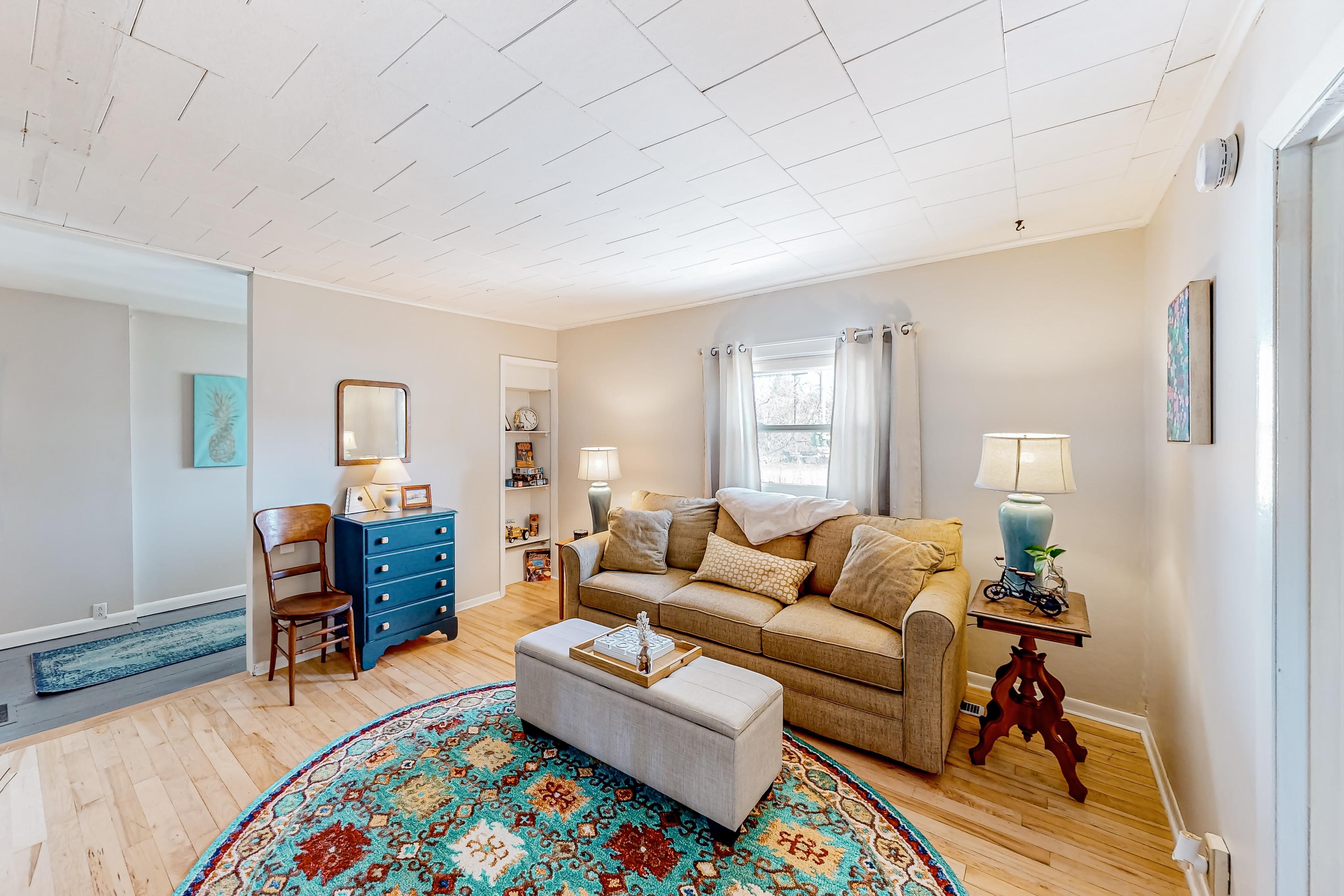 Maplewood Manor - Unit 1 | Photo 2