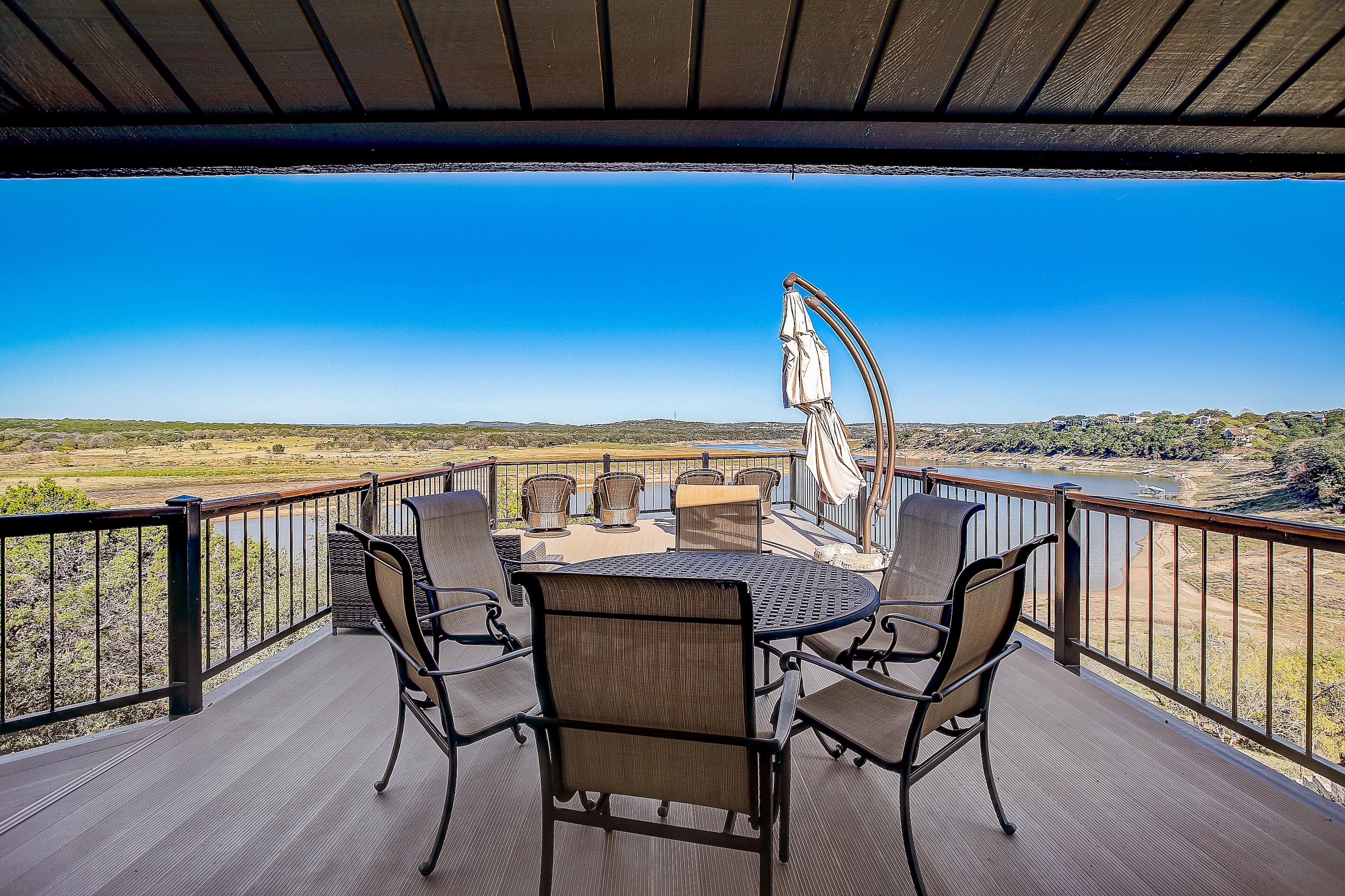 Stone Lodge | Photo 3