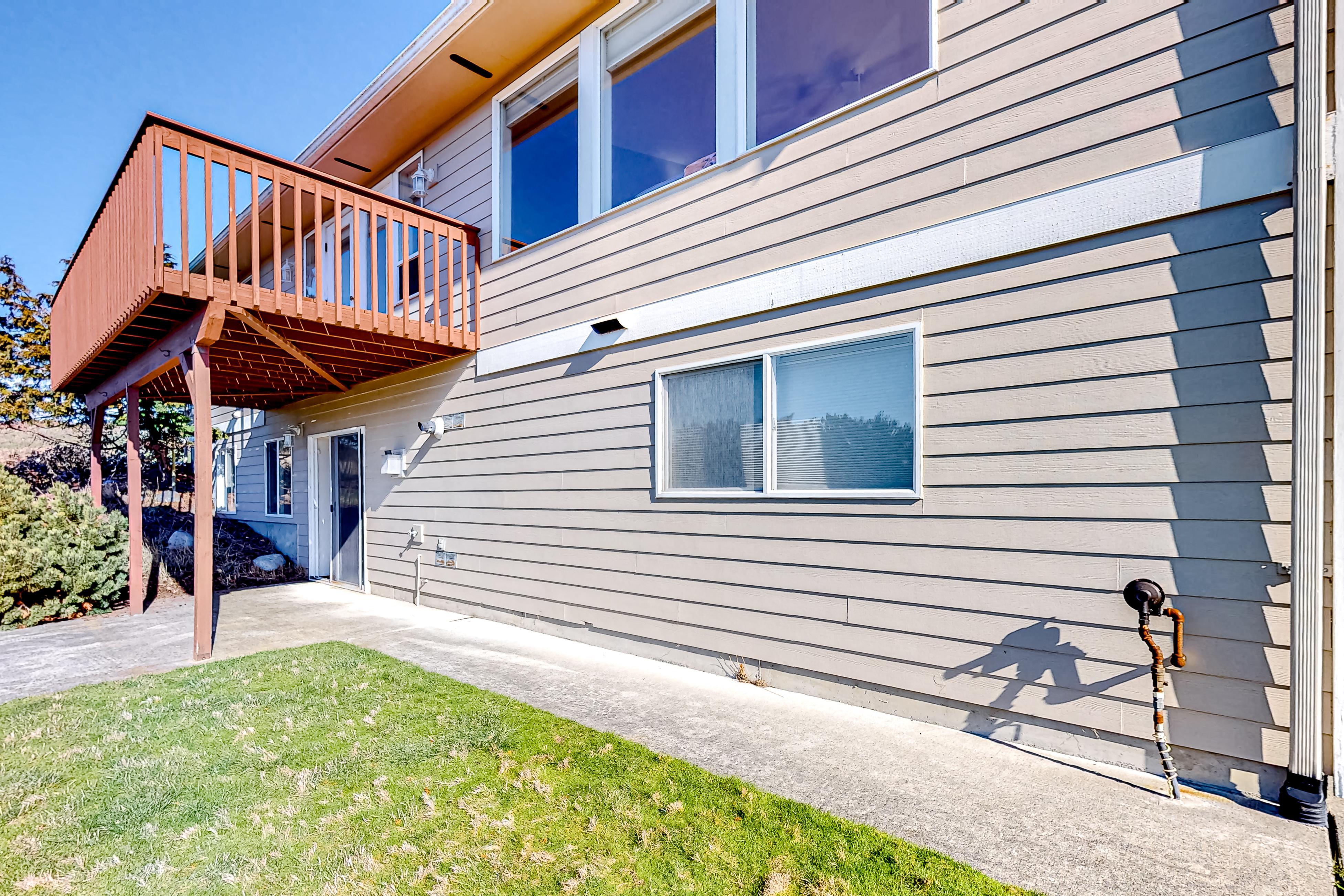 La Cana Street Leisure - Main Home & In-Law suite