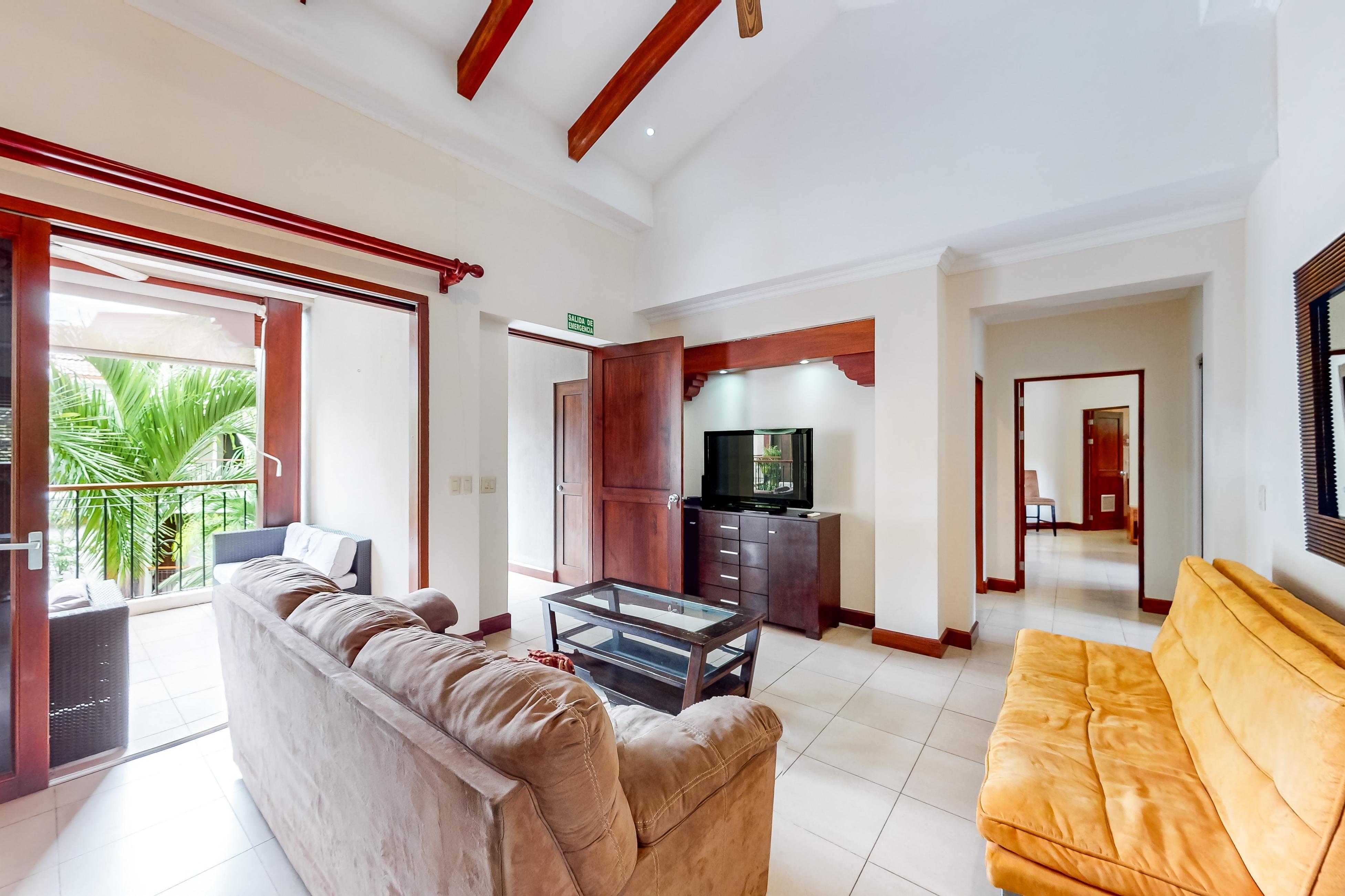 Macaw Oceans Club #20