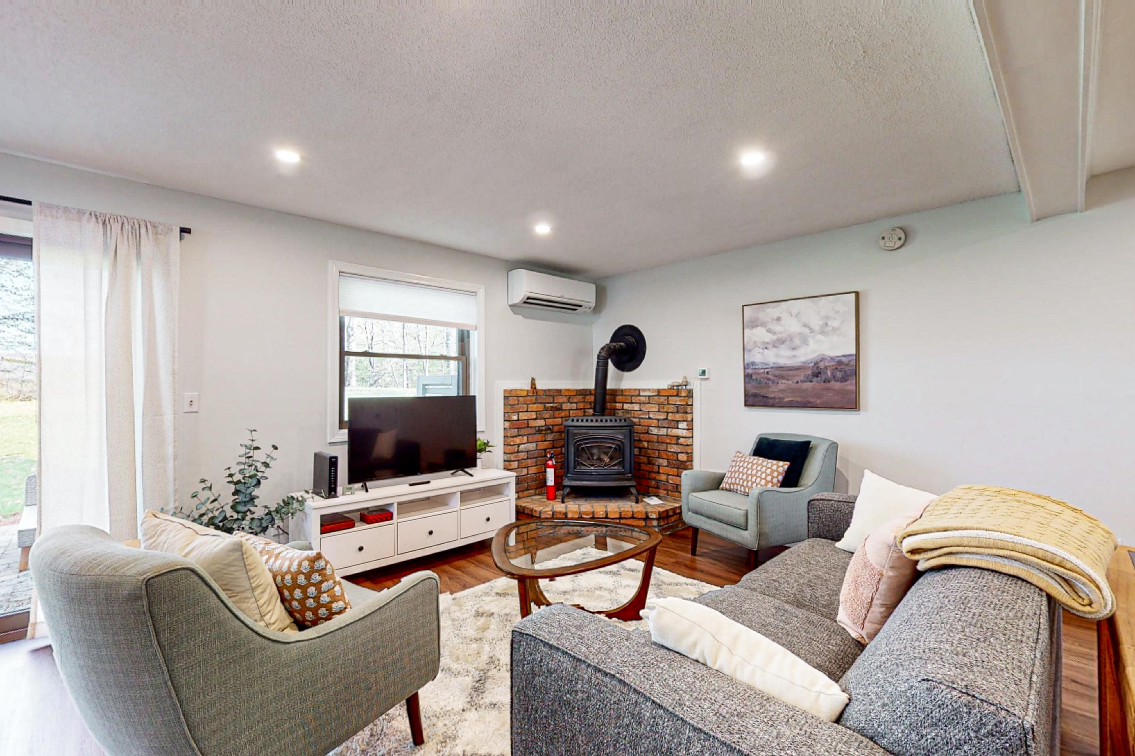 Windsor Village 3E | Photo 2