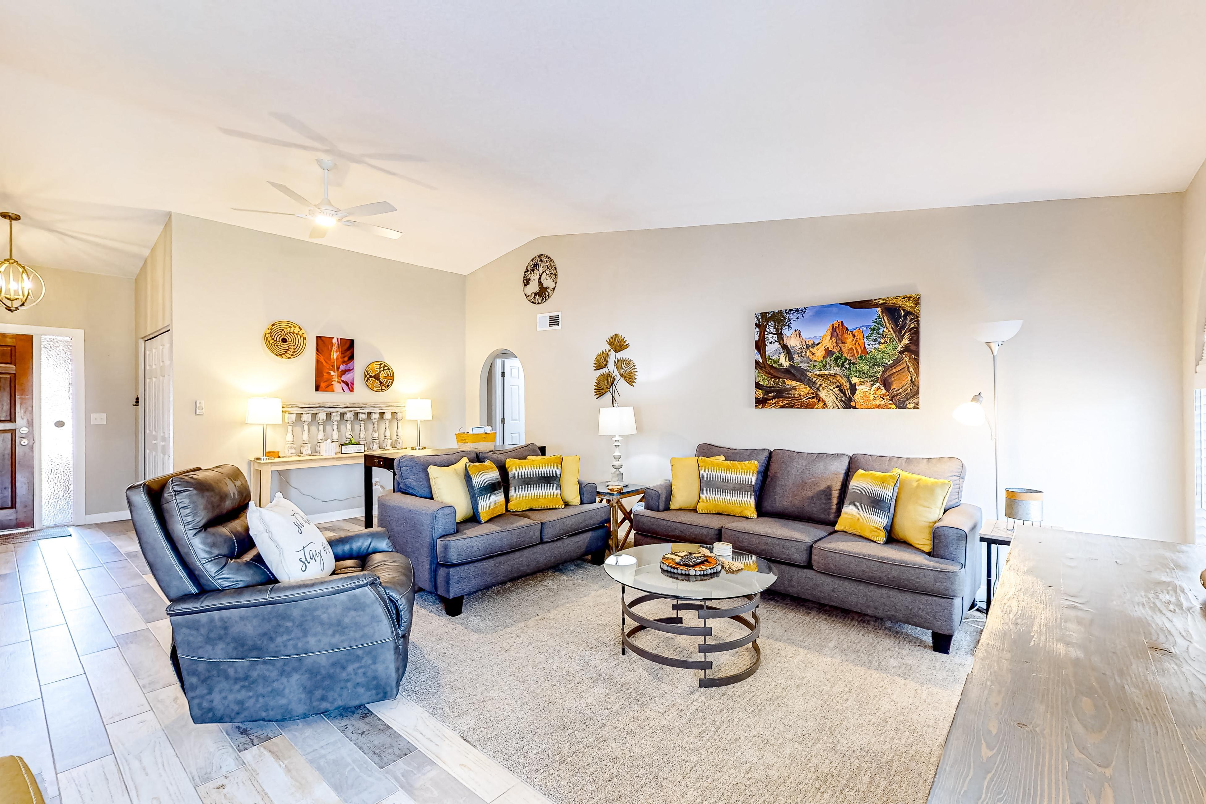 WeeCasa-Poolside Paradise 4