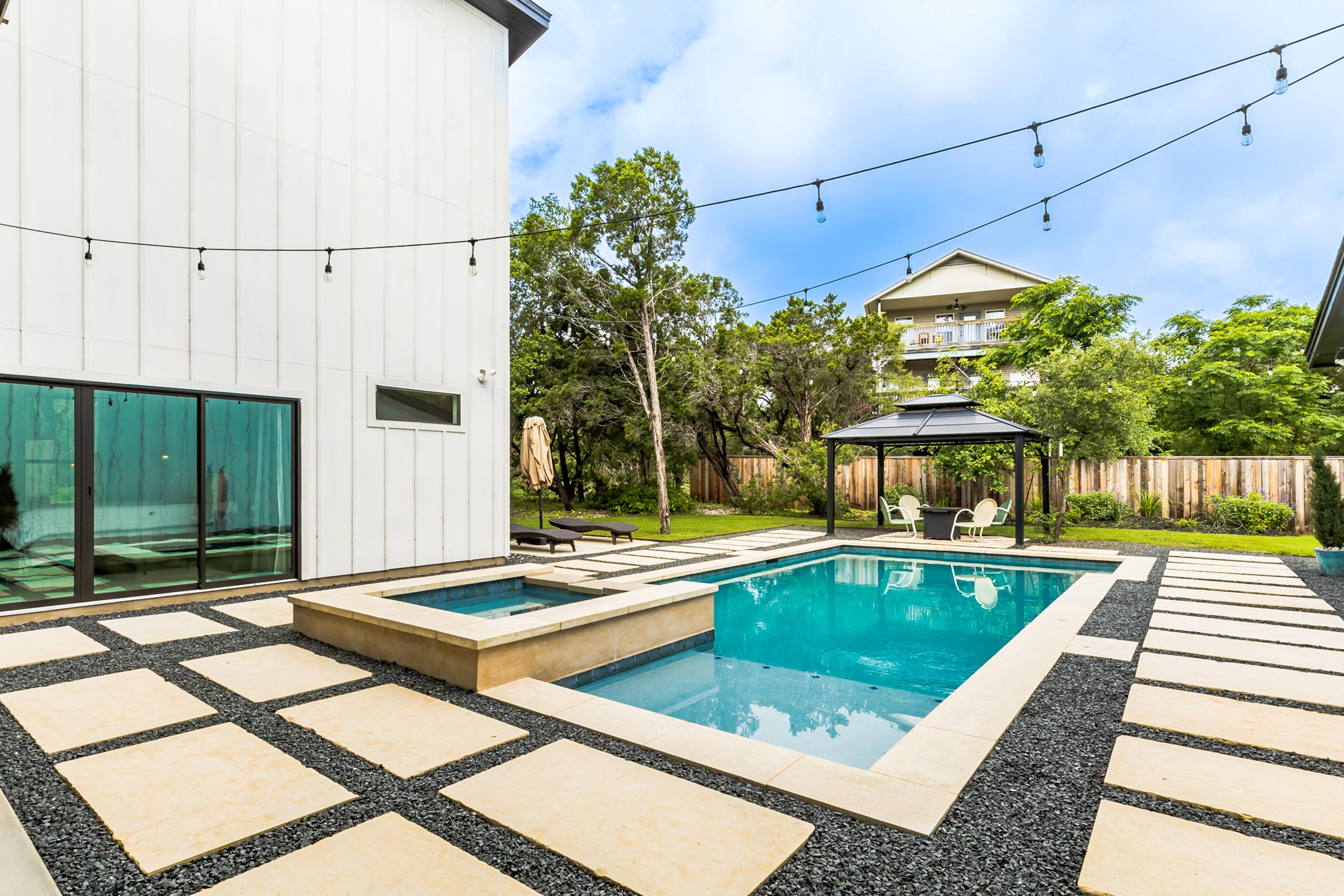 Serene Austin Stunner 3