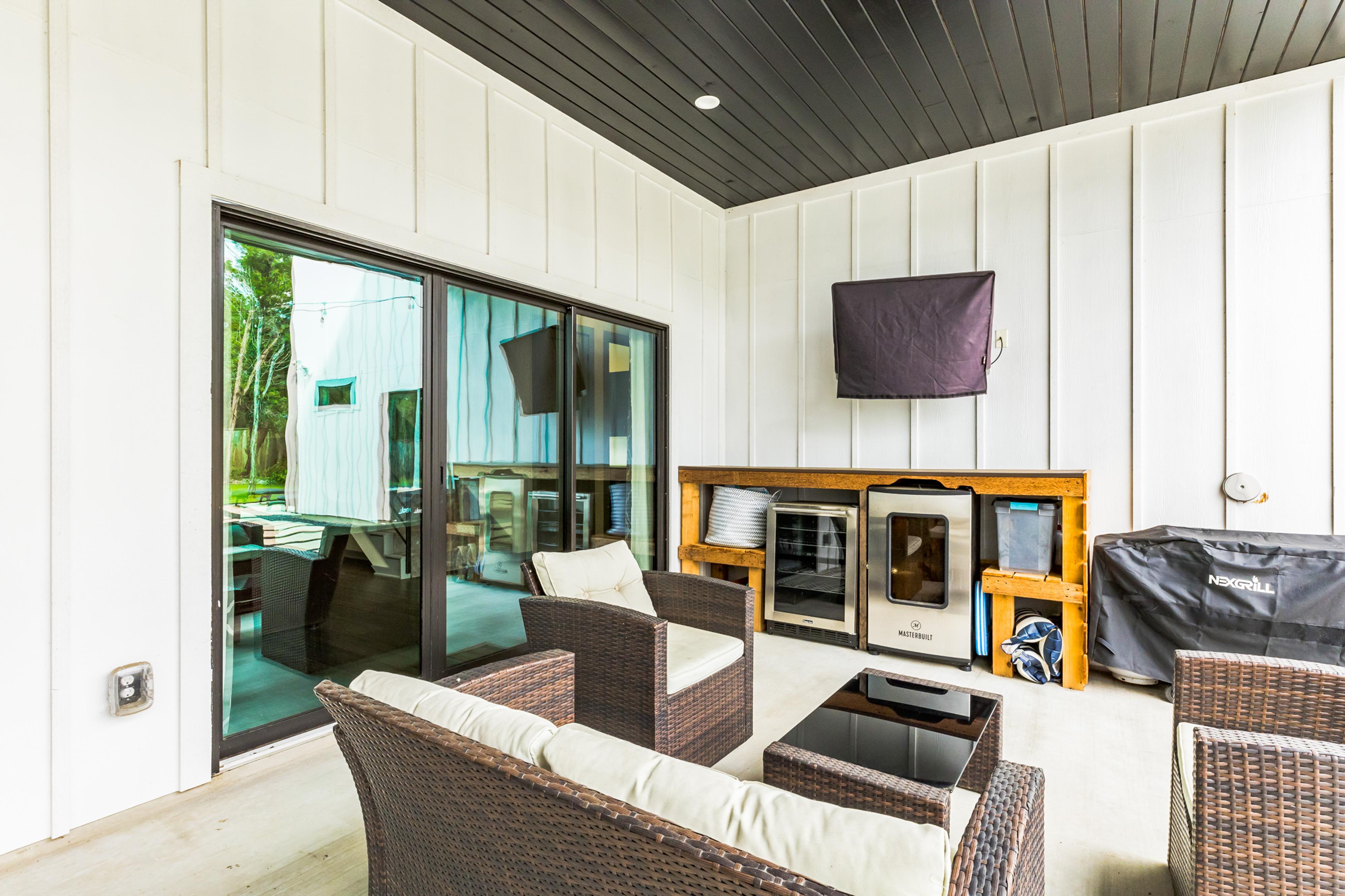 Serene Austin Stunner 6